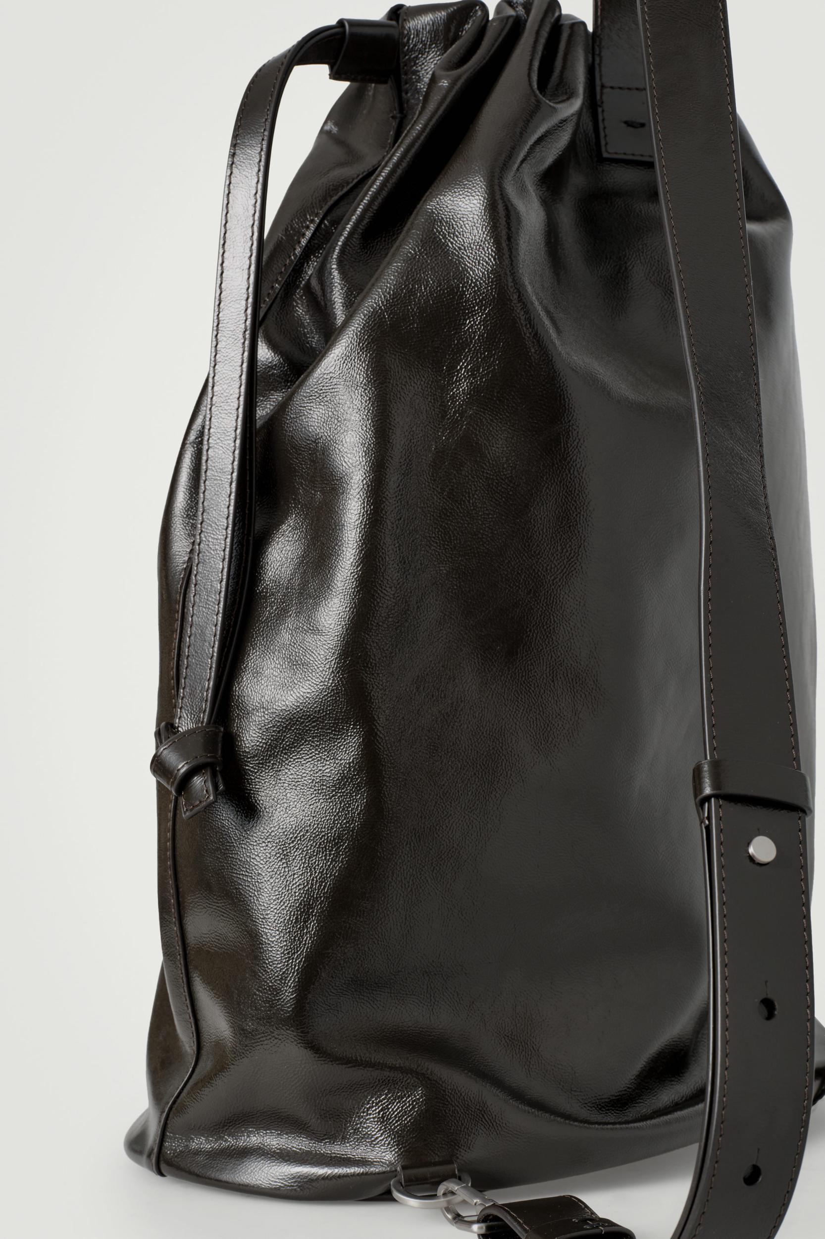 LEATHER DUFFLE BACKPACK Product Image