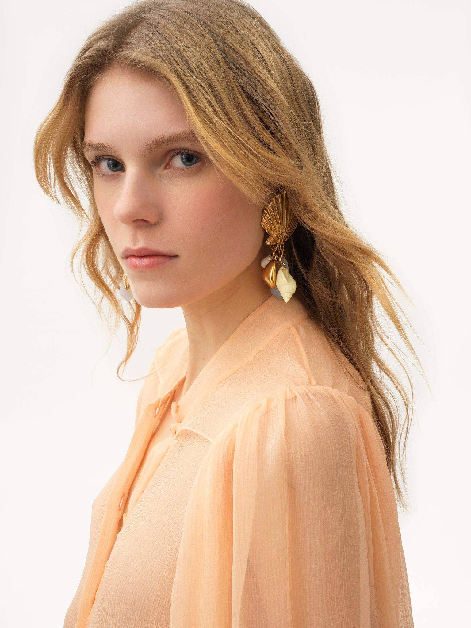 The Chloé Shells earrings Product Image