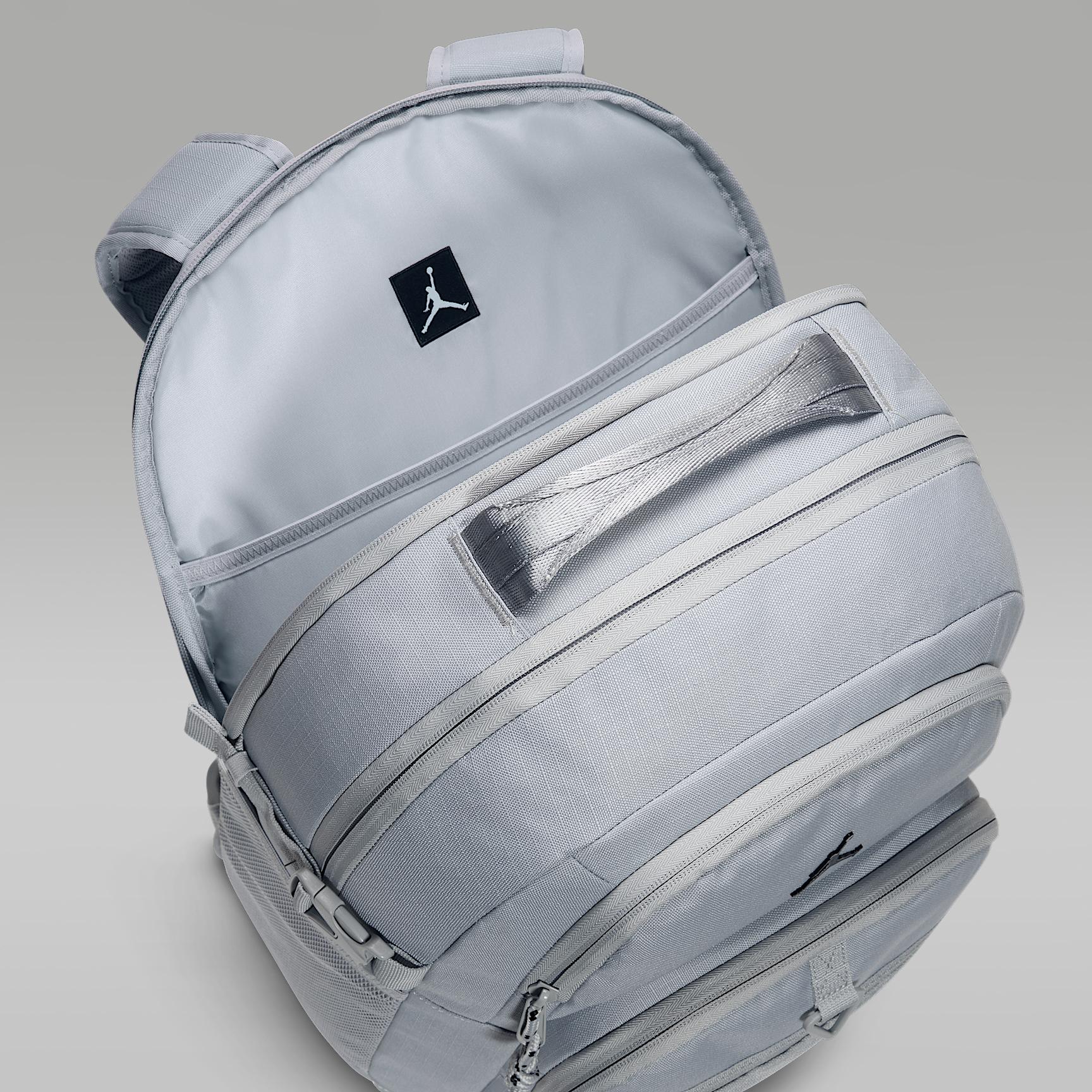 Jordan Blacktop Backpack (25L) Product Image