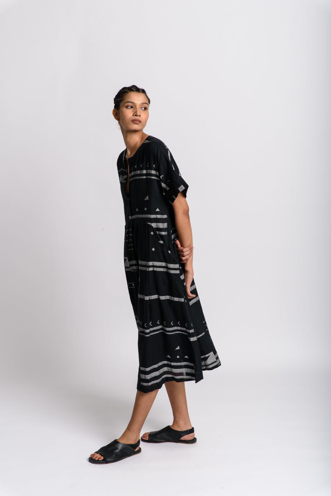 Black shift dress Product Image