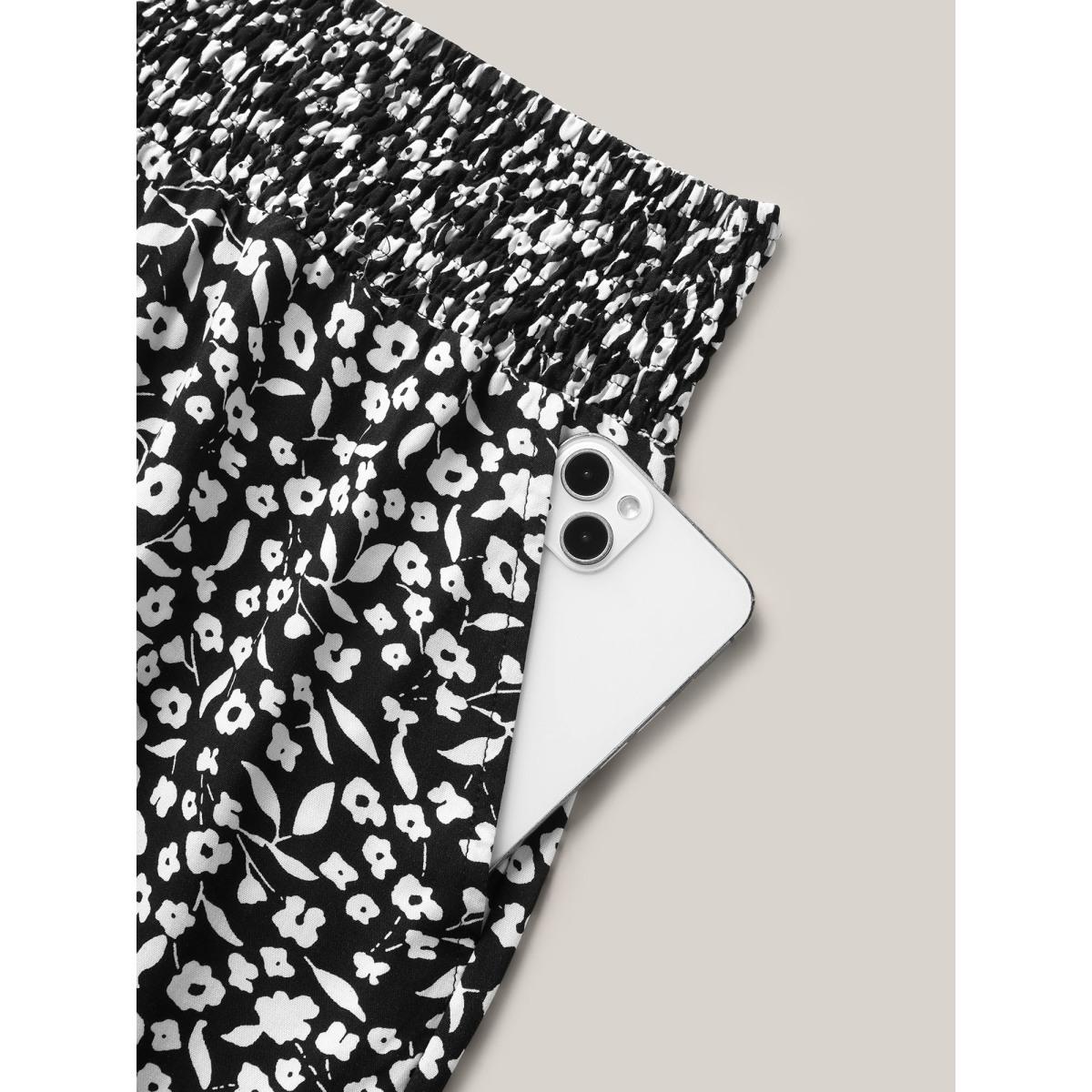 Plus Size Ditsy Floral Print Wide-Leg Pants Women BlackFlower Elegant Wide Leg Mid Rise Everyday-Elegant Pants BloomChic 12/L Product Image