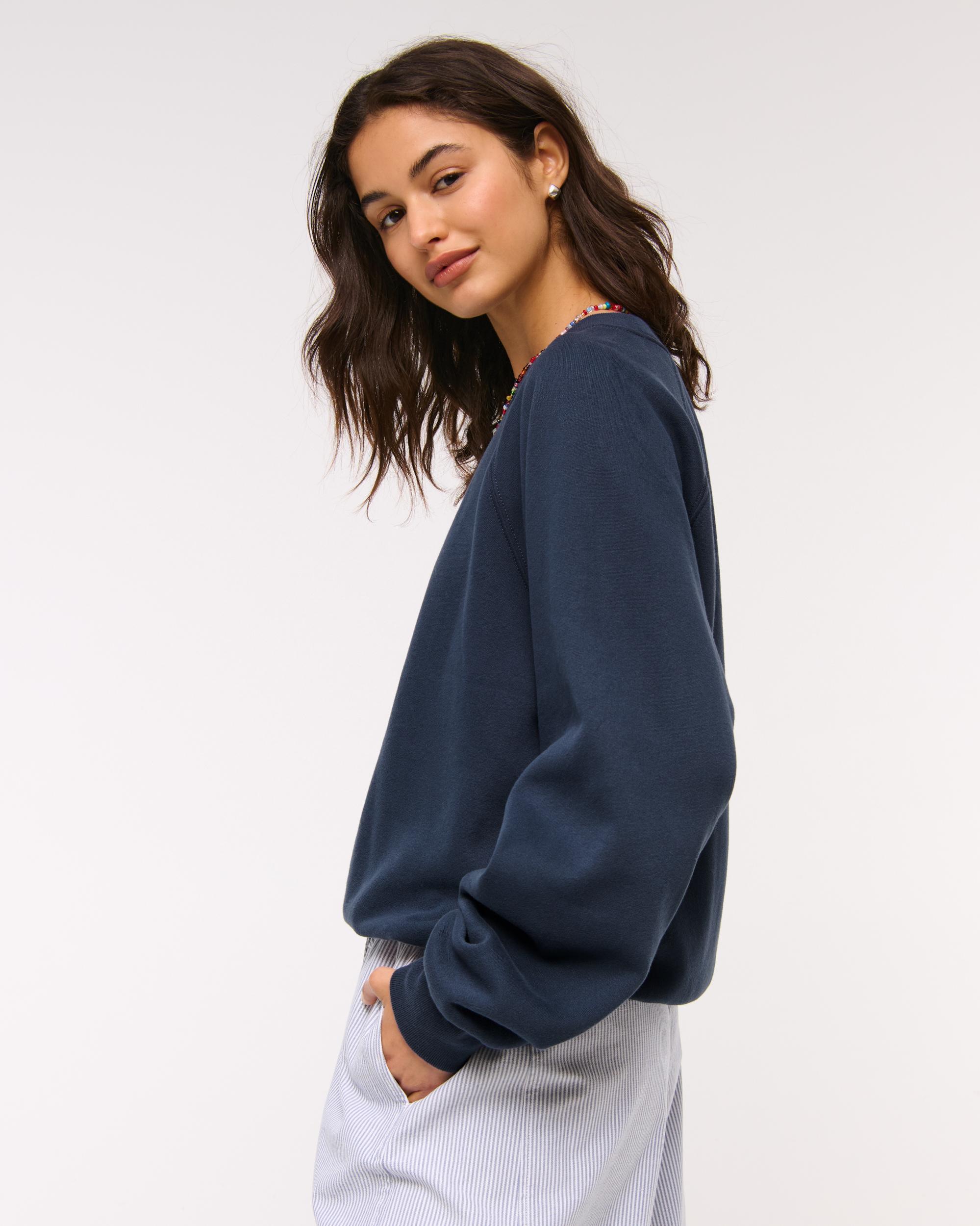 Essential Raglan Classic Sunday Crew Product Image