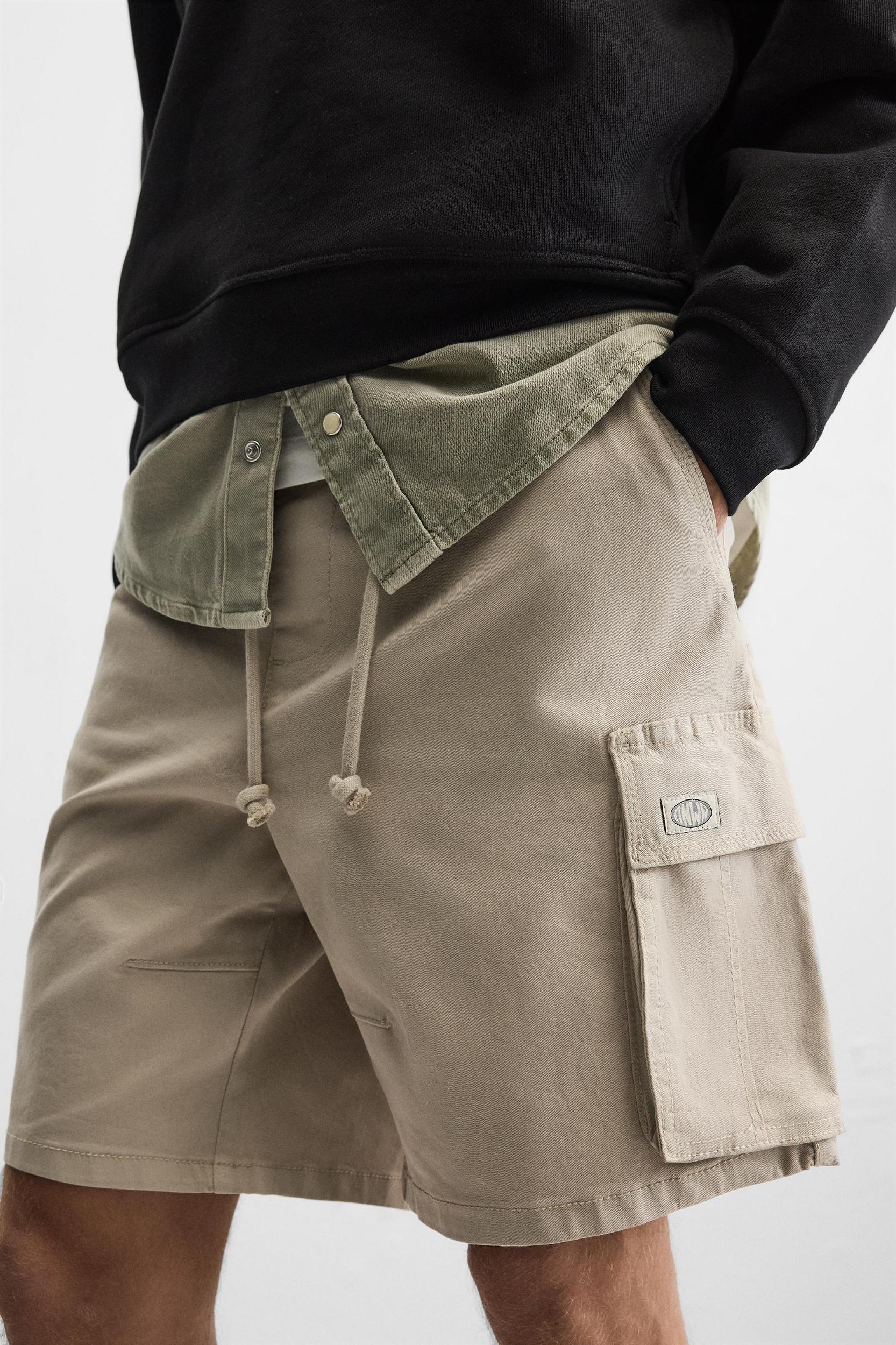 CARGO SHORTS Product Image