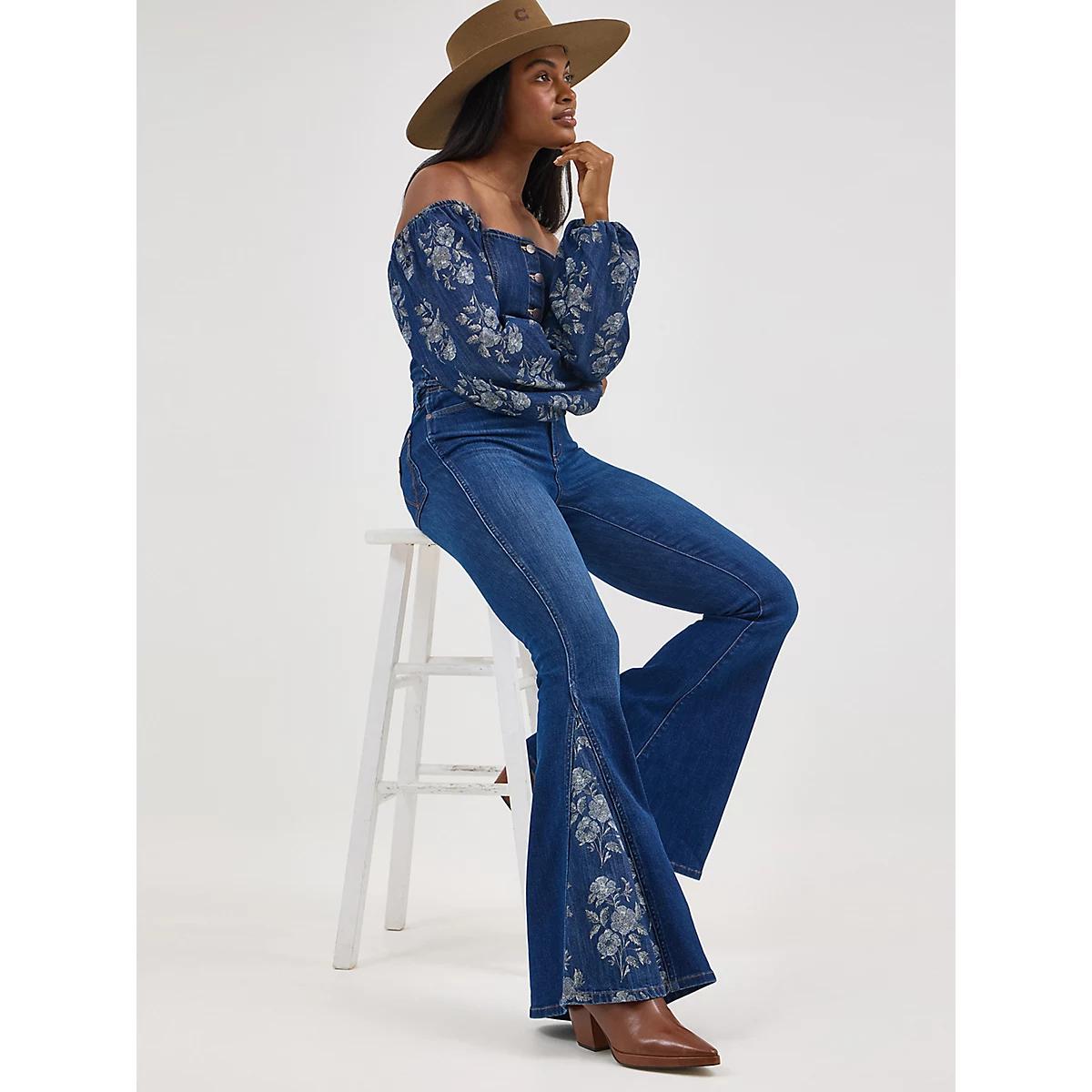 Women's Wrangler Retro® Bailey High Rise Pieced Trumpet Flare Jean in Melody Product Image