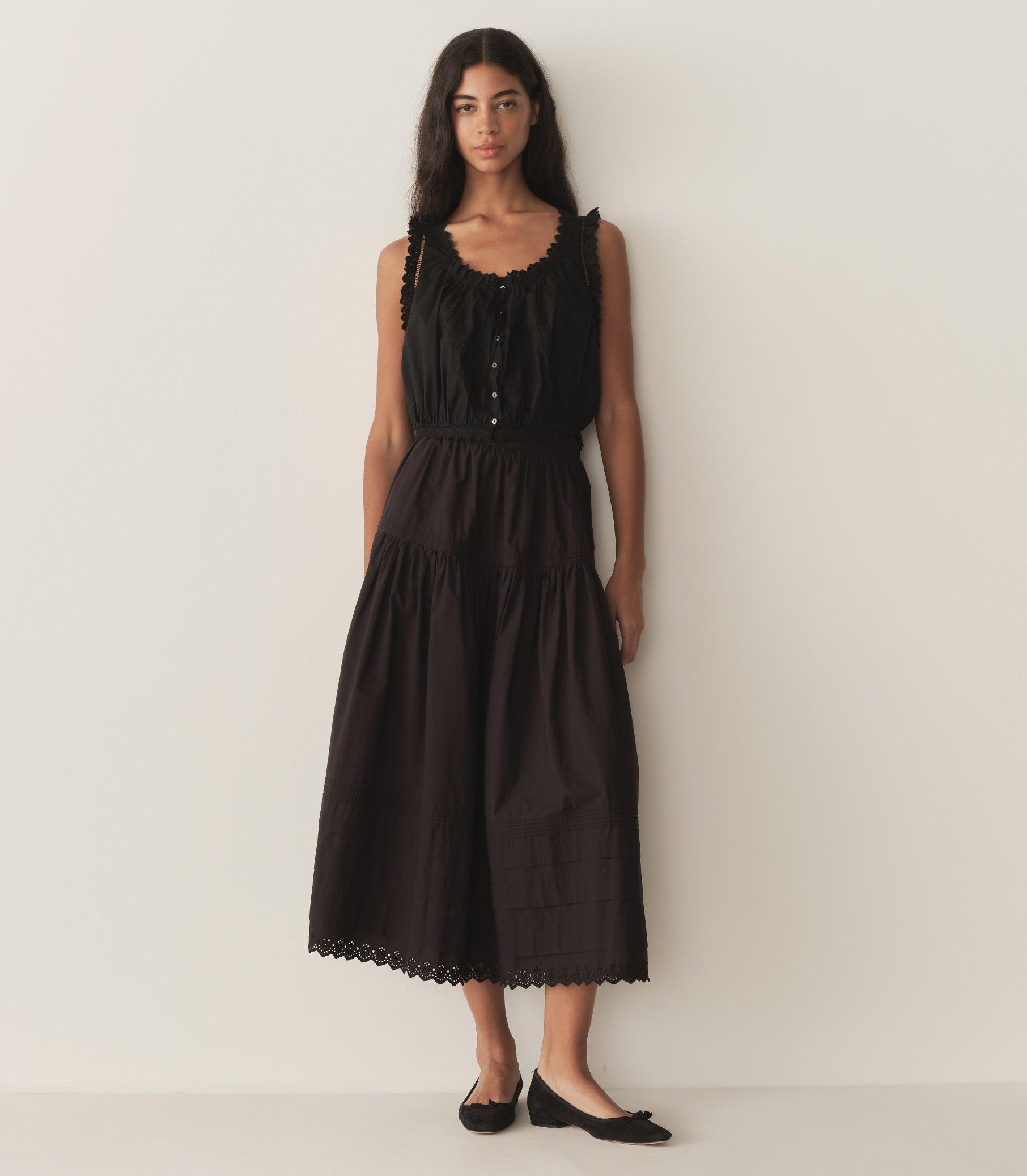 TRAVELER TOP -- BLACK Product Image