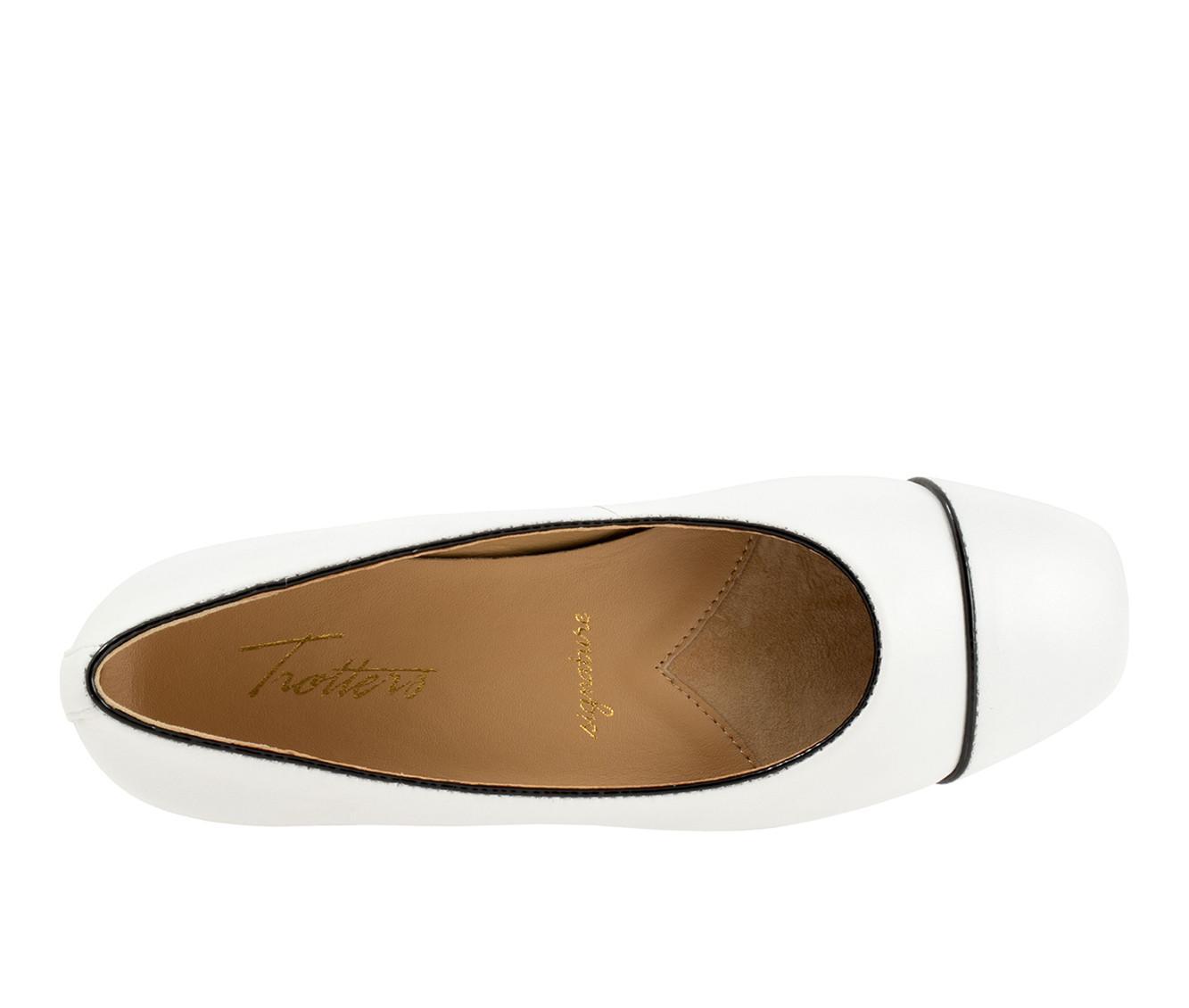Women's Trotters Harbor Flats Product Image