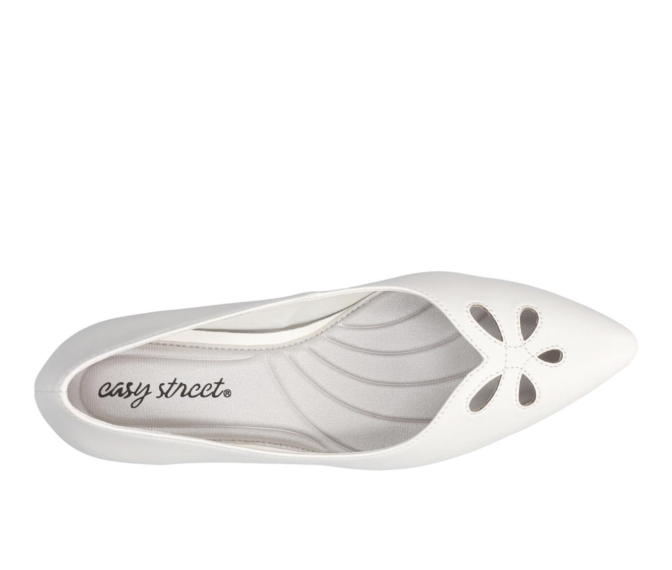 Women's Easy Street Pat Pumps Product Image