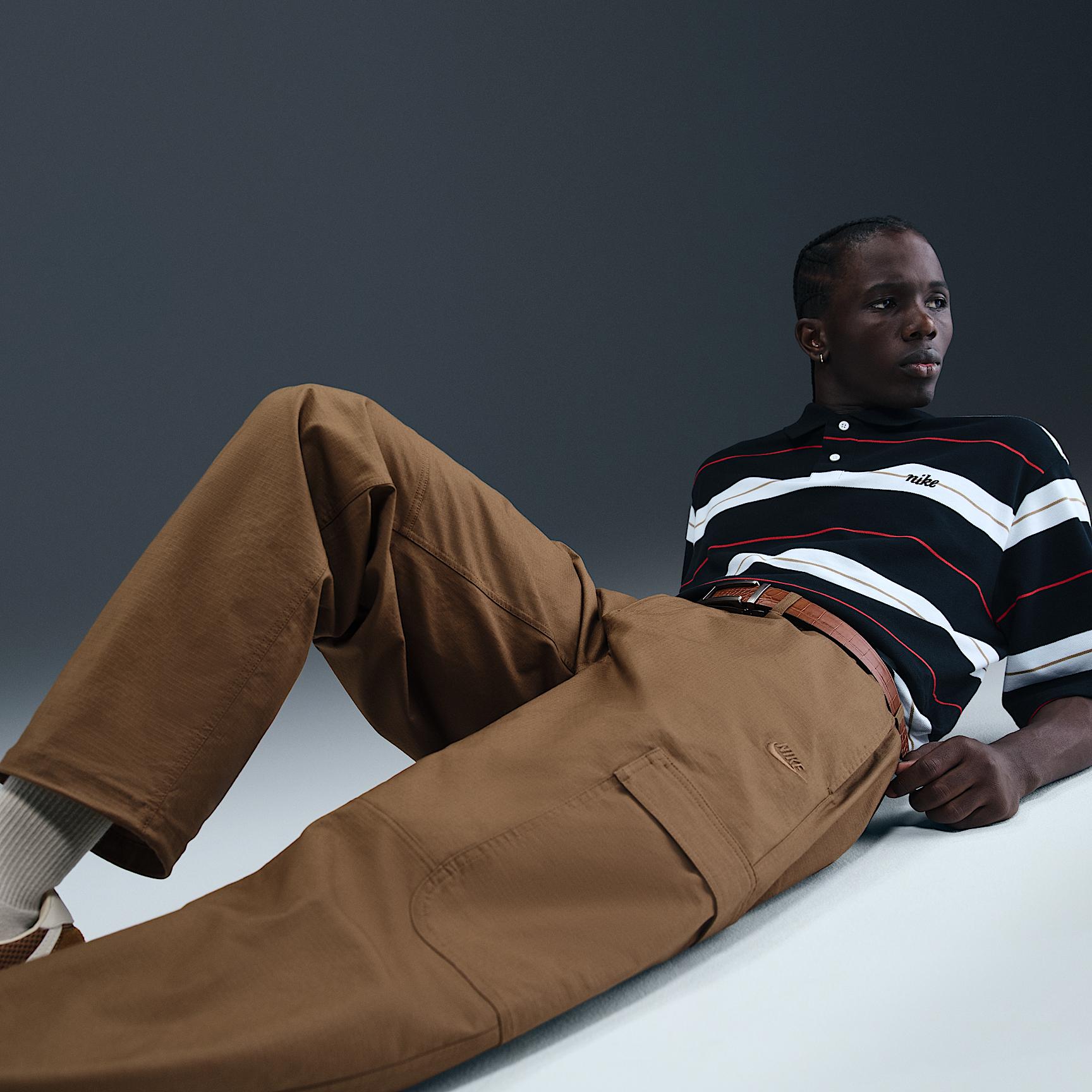 Mens Nike Sportswear Club Woven Cargo Pants | HV1433-010 Product Image