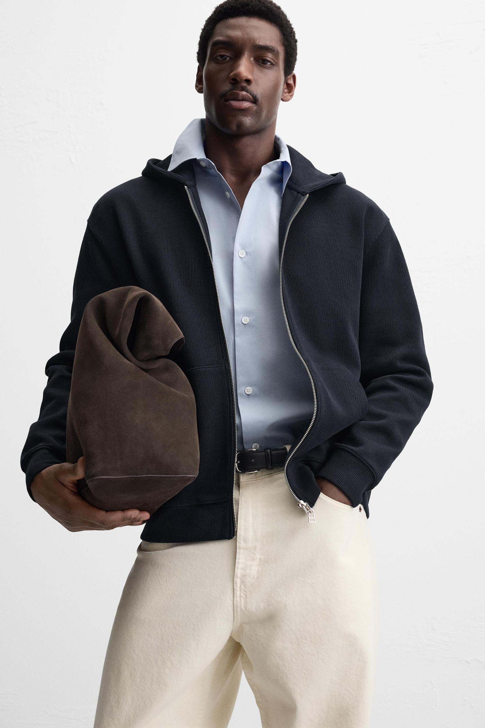 HOODED SWEATSHIRT WITH ZIP Product Image