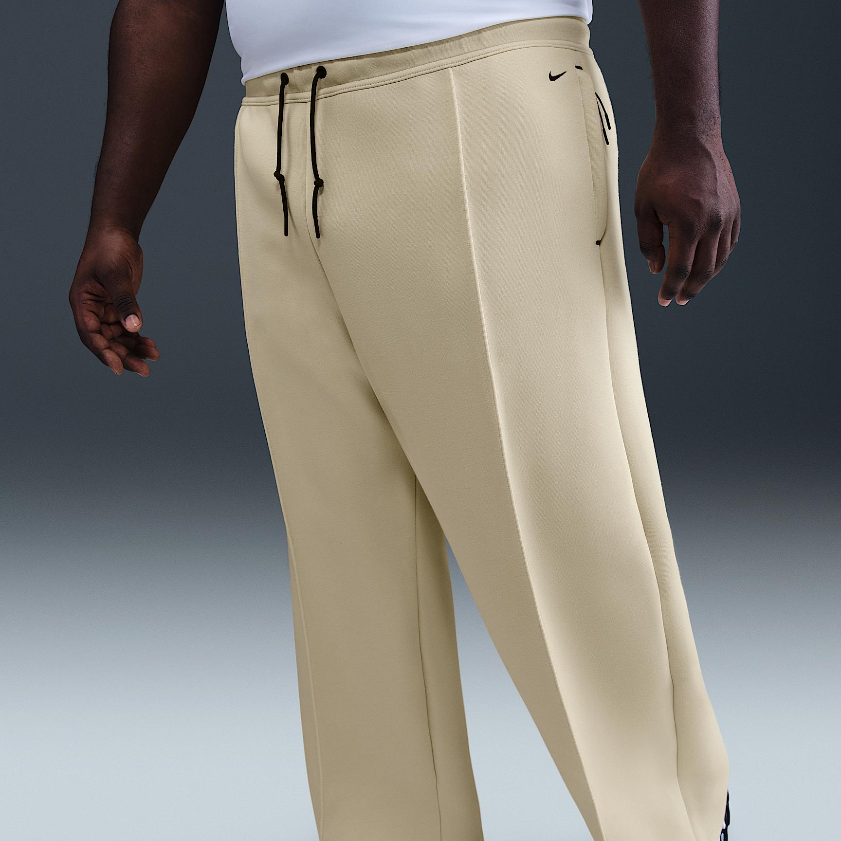 Nike Men's Tech Wide-Leg Fleece Pants Product Image