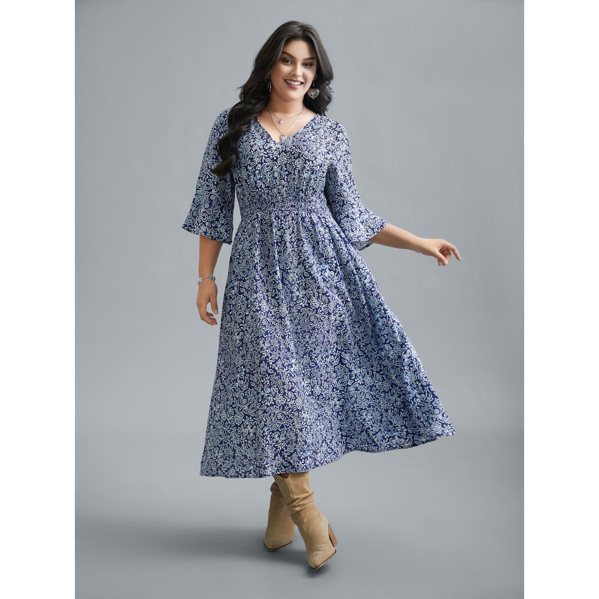 Plus Size V-Neck Paisley Print Smocked Waist Dress DarkBlue Women Resort Non V-neck Elbow-length sleeve Curvy BloomChic 28/5X Product Image