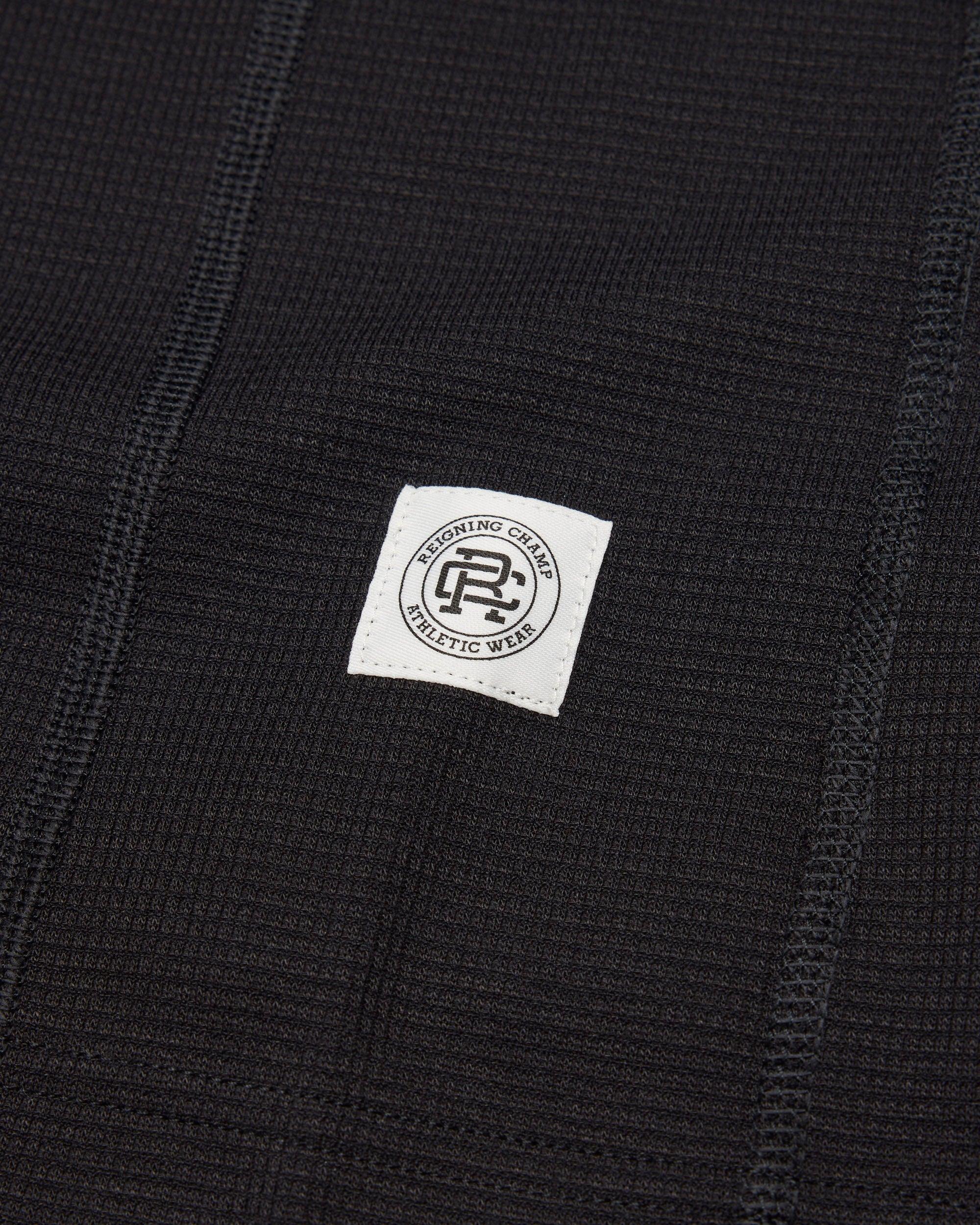 Polartec® Thermal Pro Base Slim Quarter Zip Male Product Image