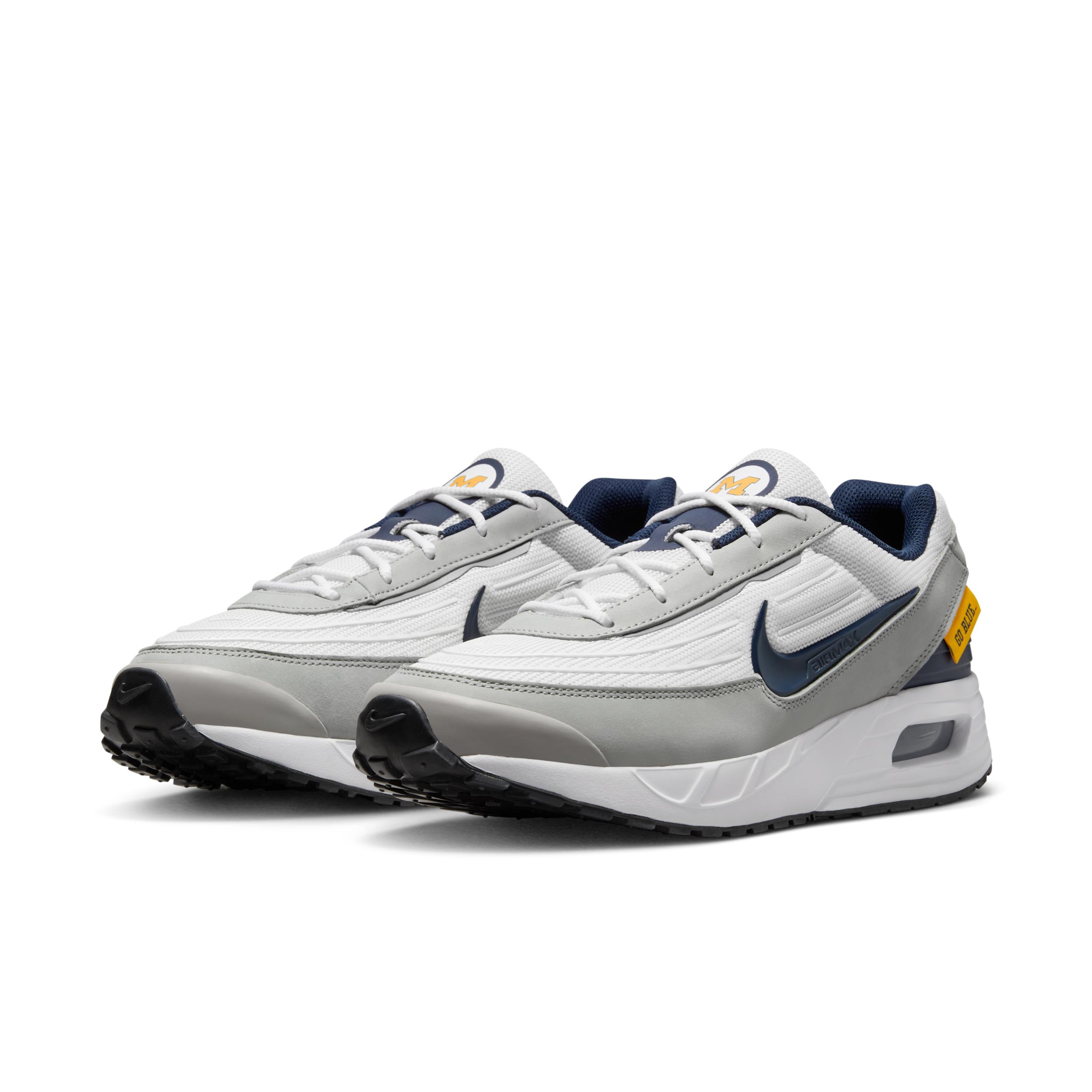 Nike Men's College Air Max Verse (Michigan) Shoes Product Image