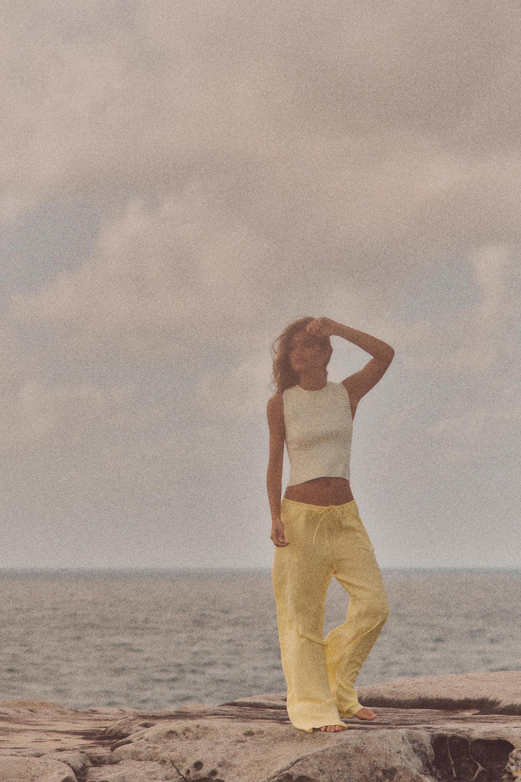 CUT OUT BACK KNIT TOP Product Image