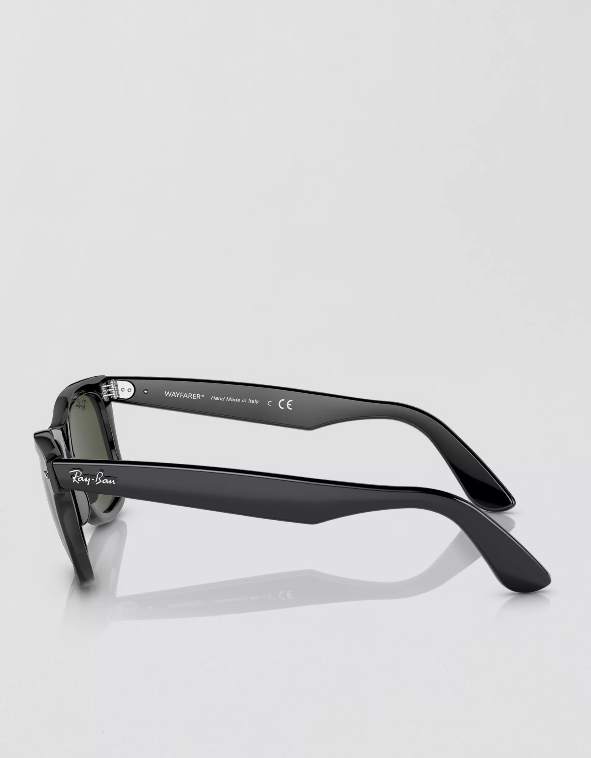 Ray-Ban Original Wayfarer Sunglasses Product Image