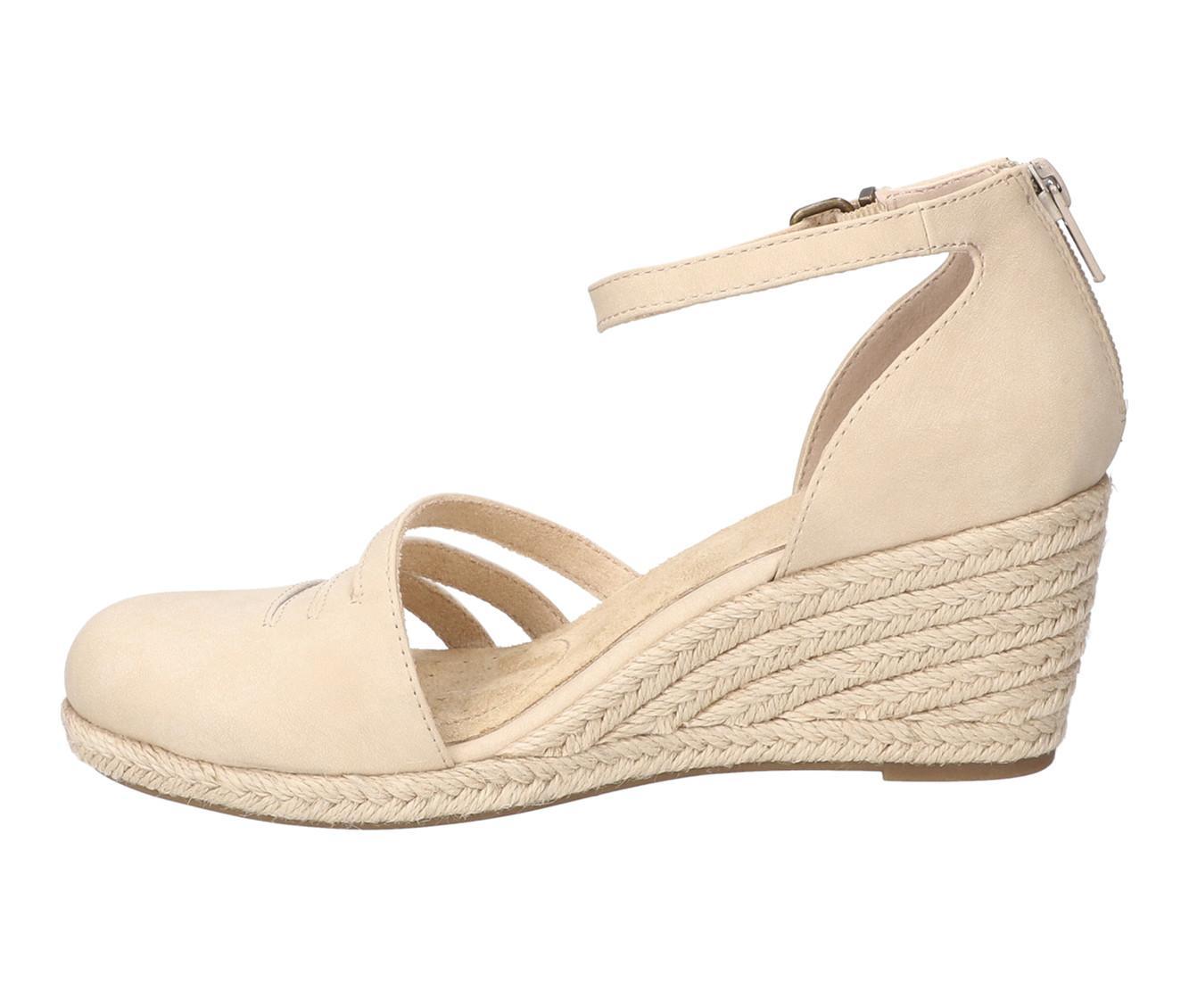 Women's Easy Street Daytona Wedges Product Image