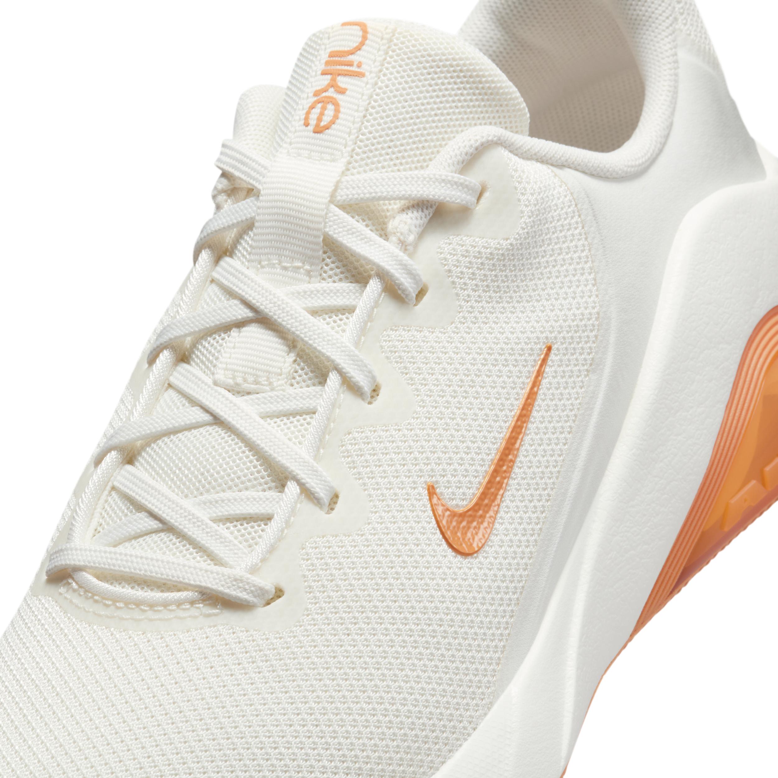 Nike Womens Bella Workout Shoes | FZ1689-001 Product Image