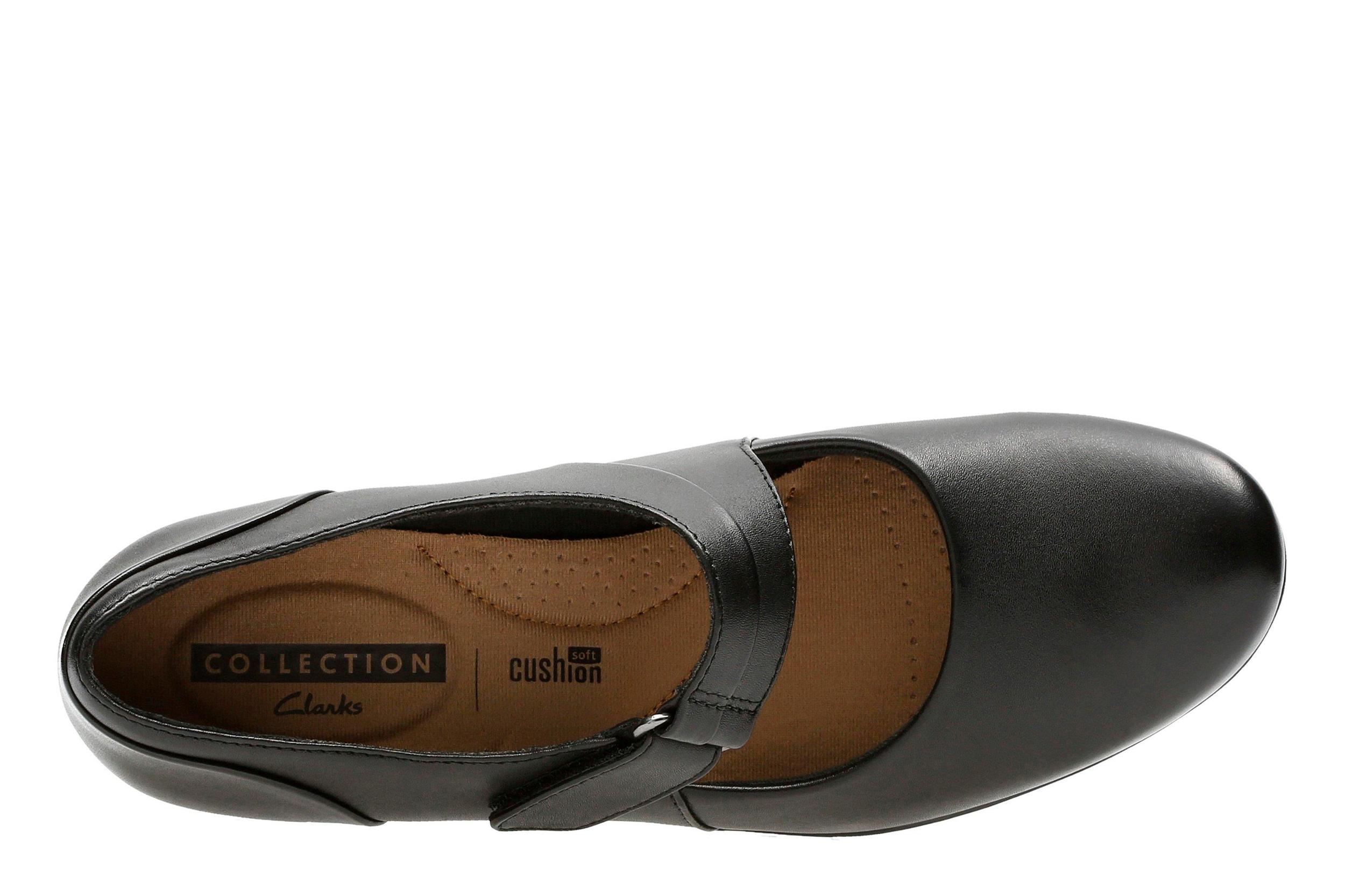 Women's Clarks Emslie Lulin Mary Jane Heels Product Image