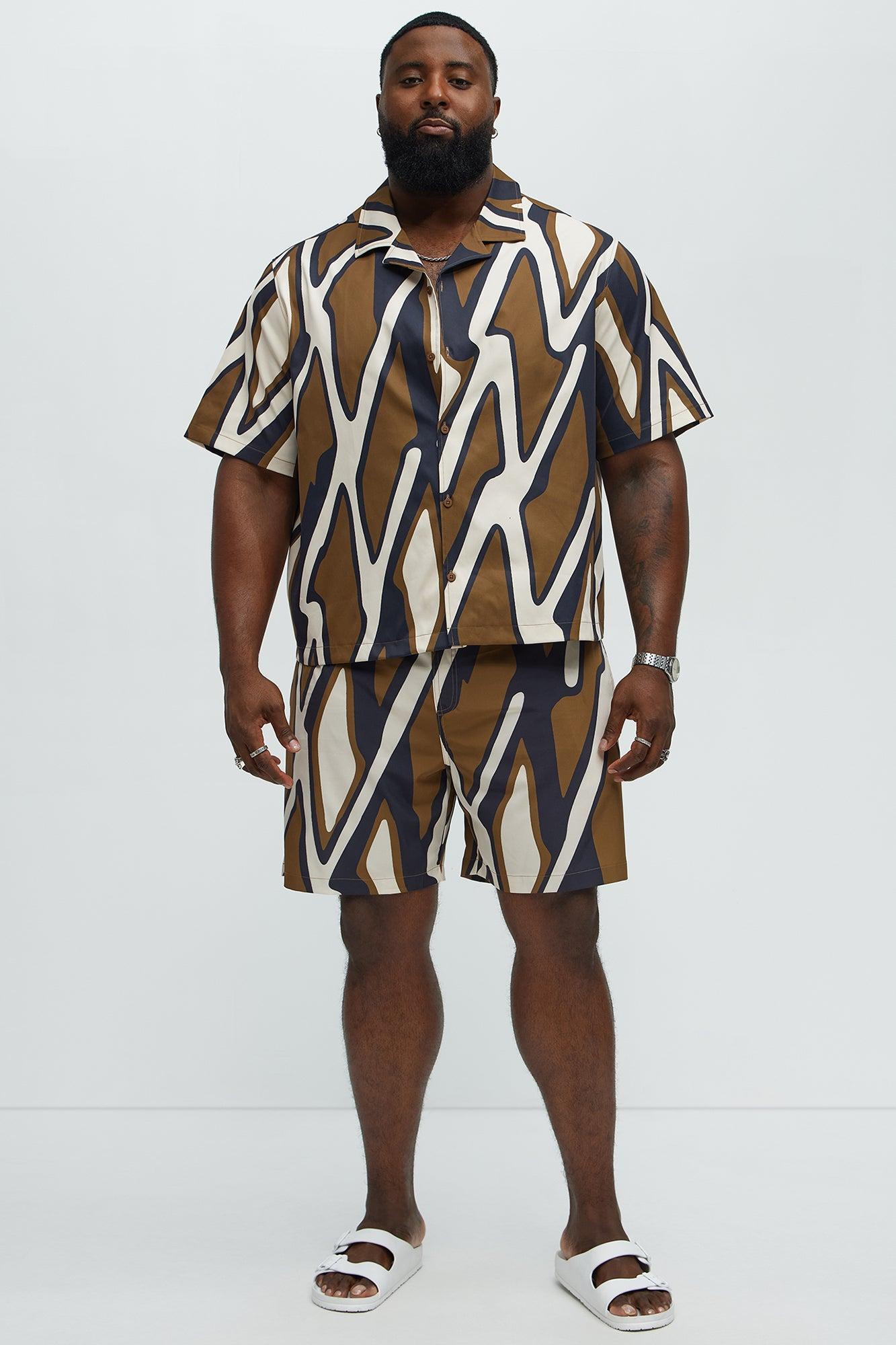 Cropped Chaos Current Printed Cuban Collar Short Sleeve Shirt - Brown Combo Male Product Image