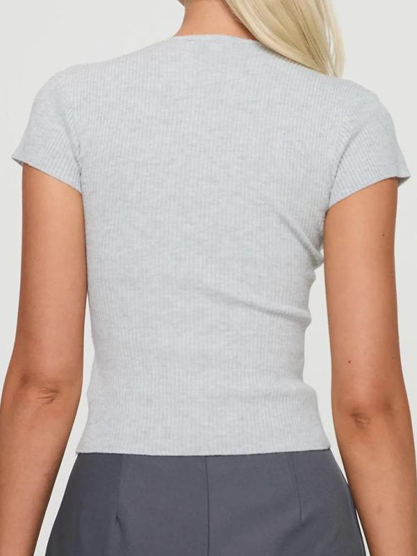 Short Sleeve Knits in Solid Colours Product Image