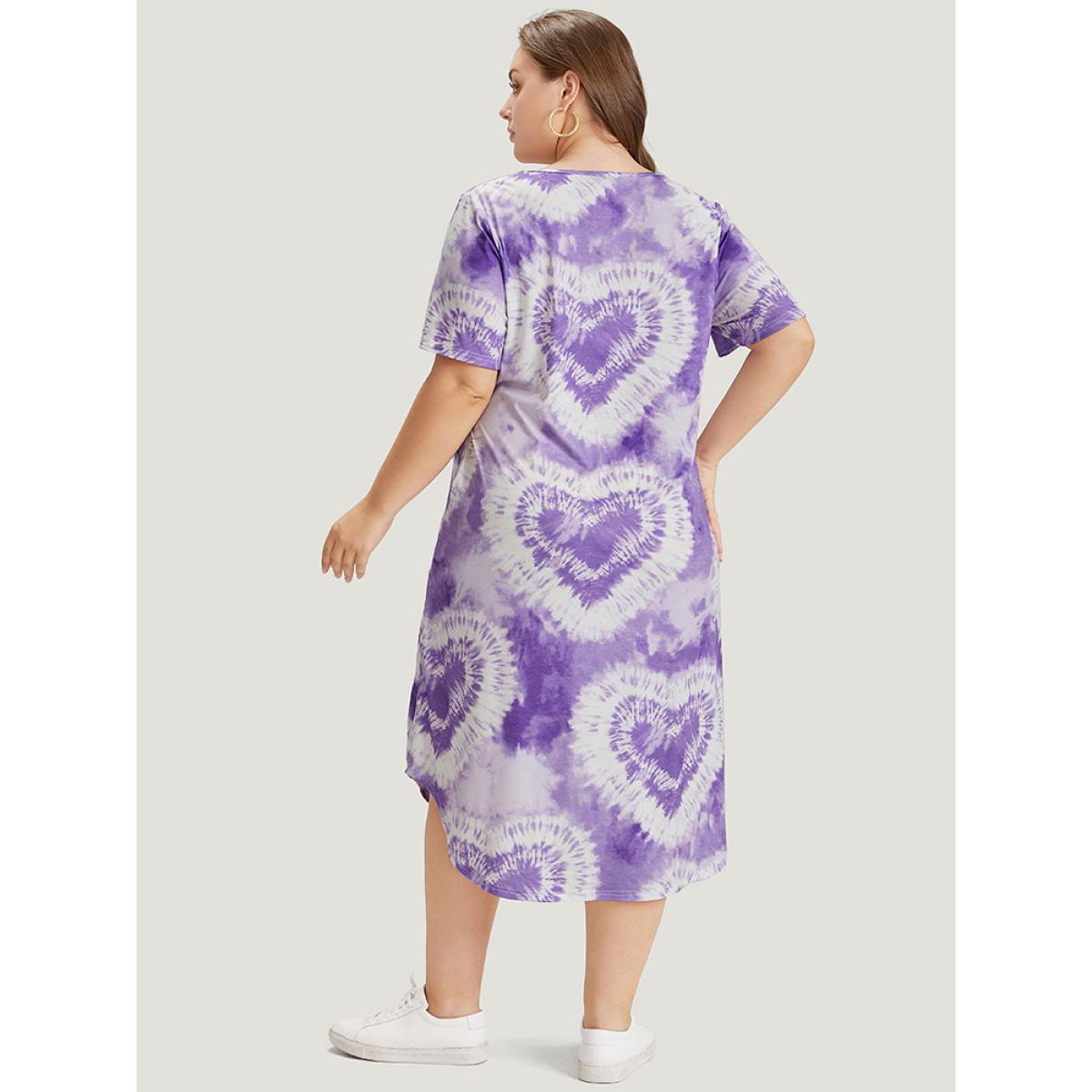 Plus Size Heart Print Tie Dye Pocket Crisscross Neck Dress Lilac Women Casual Printed V-neck Short sleeve Curvy Midi Dress BloomChic 30/6X Product Image