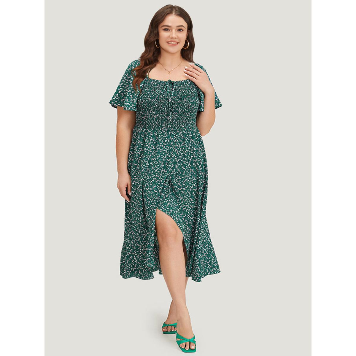 Plus Size Ditsy Floral Shirred Bowknot Pocket Wrap Hem Dress Teal Women Elegant Wrap Square Neck Short sleeve Curvy Midi Dress BloomChic 28/5X Product Image