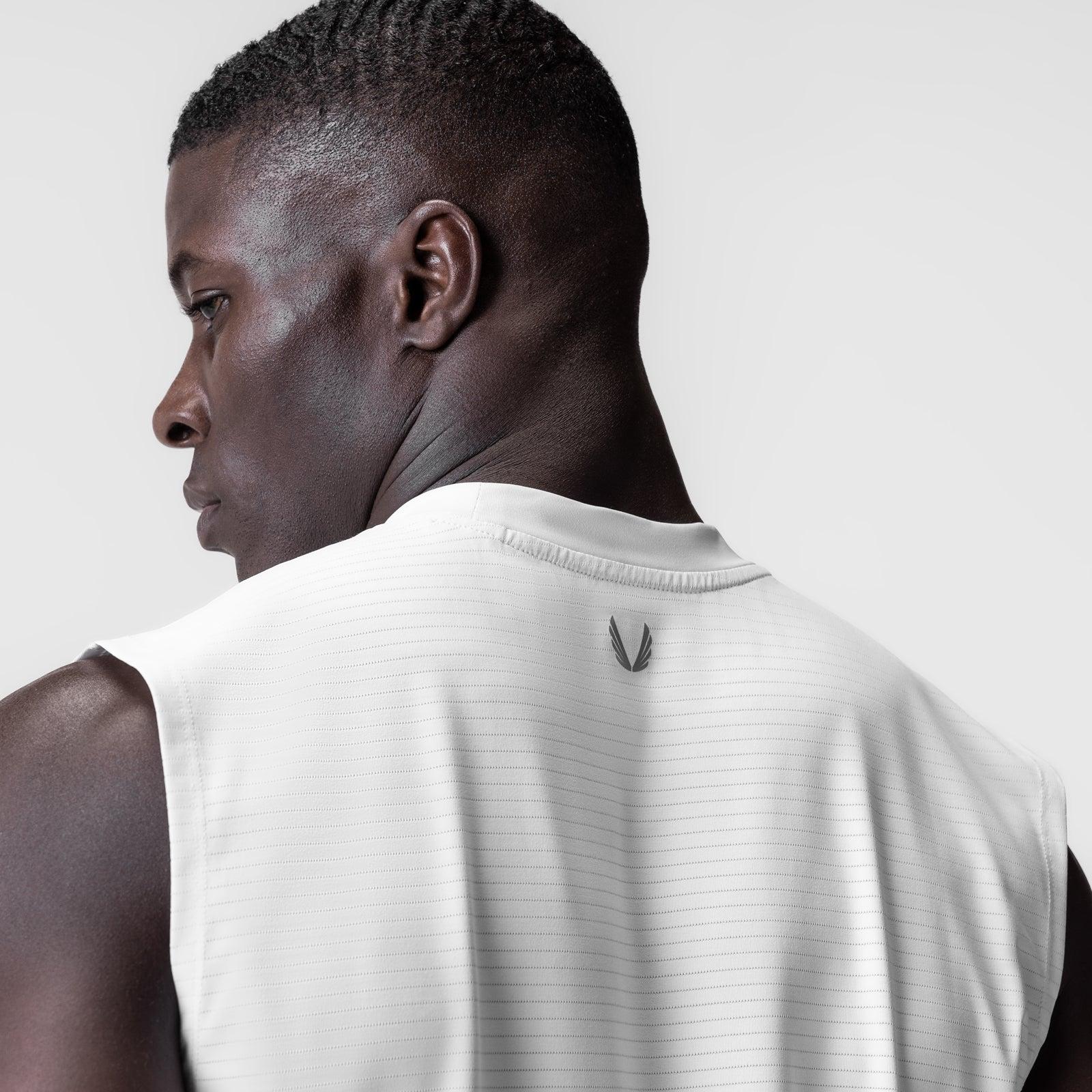 0927. 3D-Lite® 2.0 Lycra® Relaxed Cutoff - White Product Image