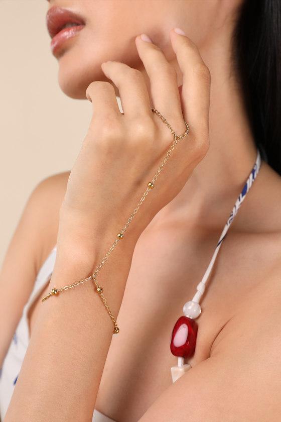 Sol Gold Hand Chain Product Image