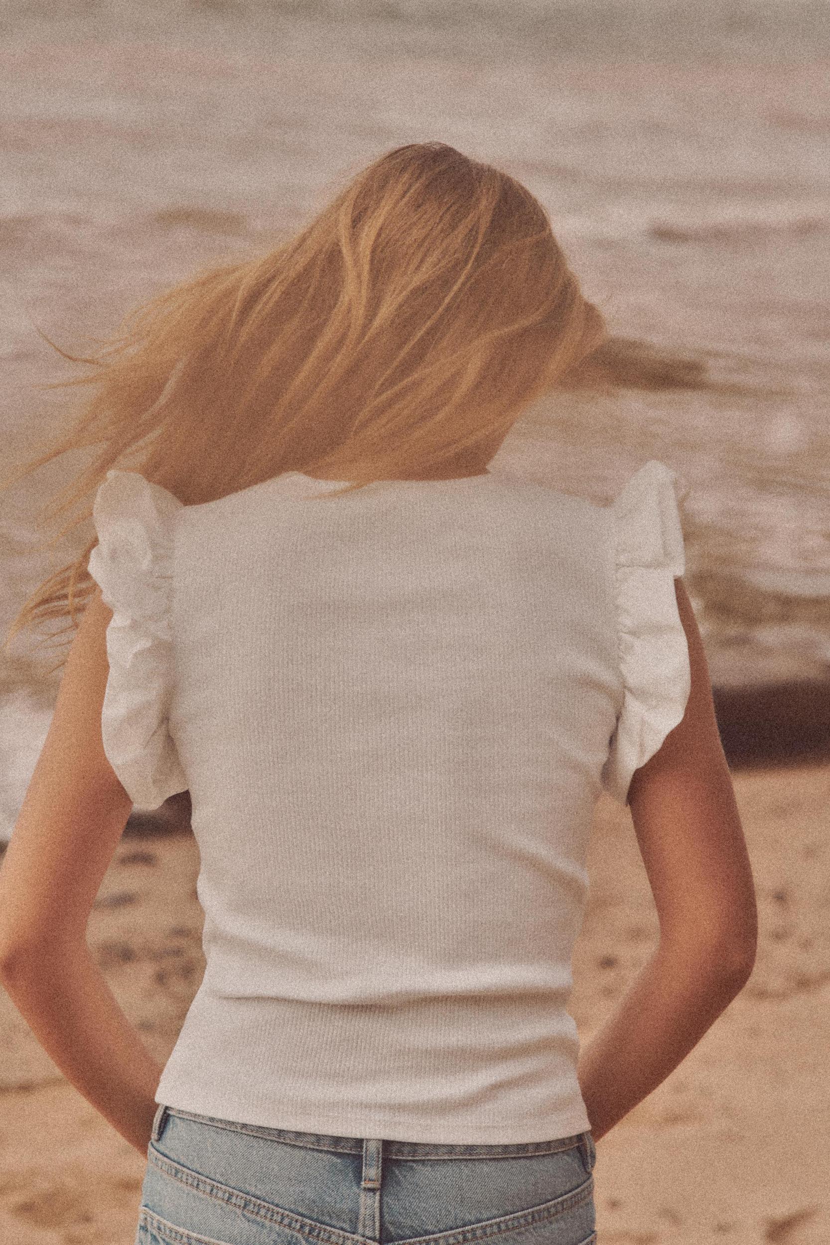 COMBINATION RUFFLED T-SHIRT Product Image