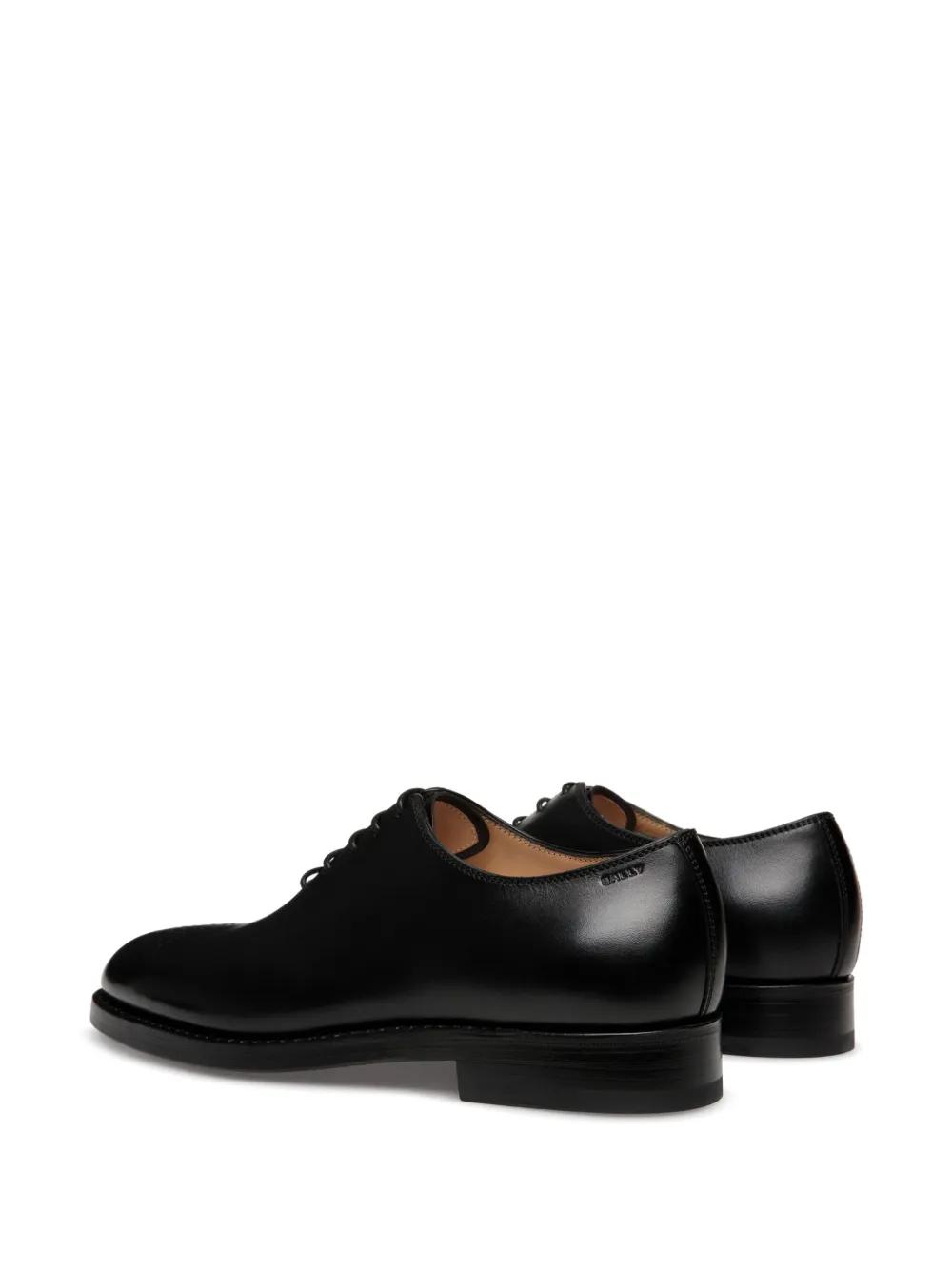lace-up leather oxford shoes Product Image