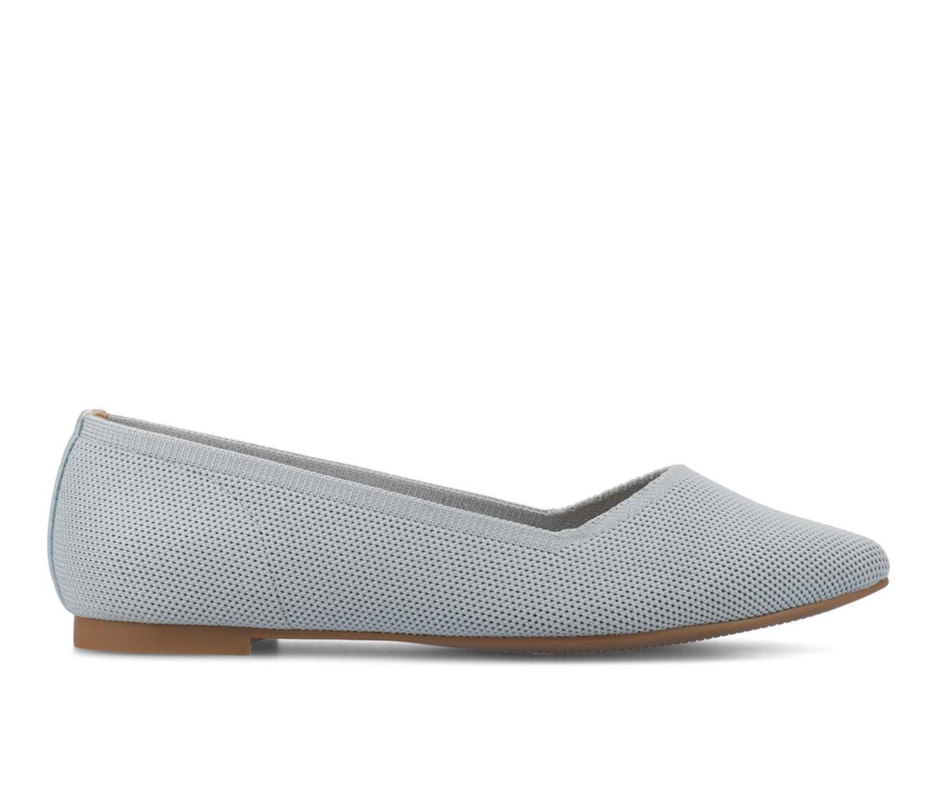 Women's Journee Collection Minnah Flats Product Image