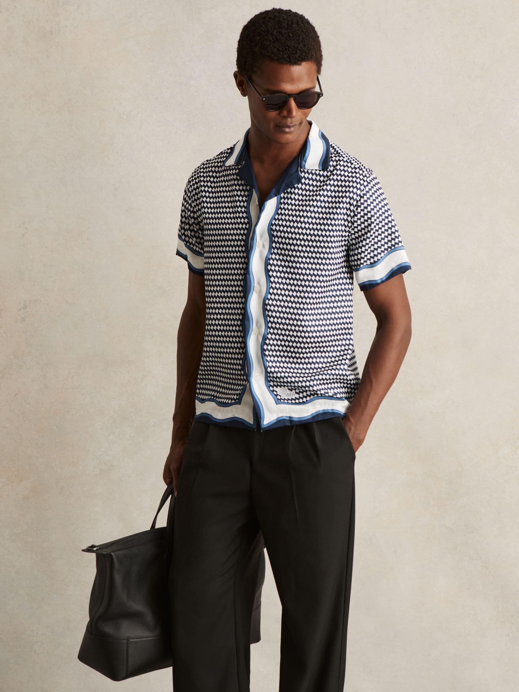 Geometric-Print Cuban-Collar Shirt in White/Navy Product Image