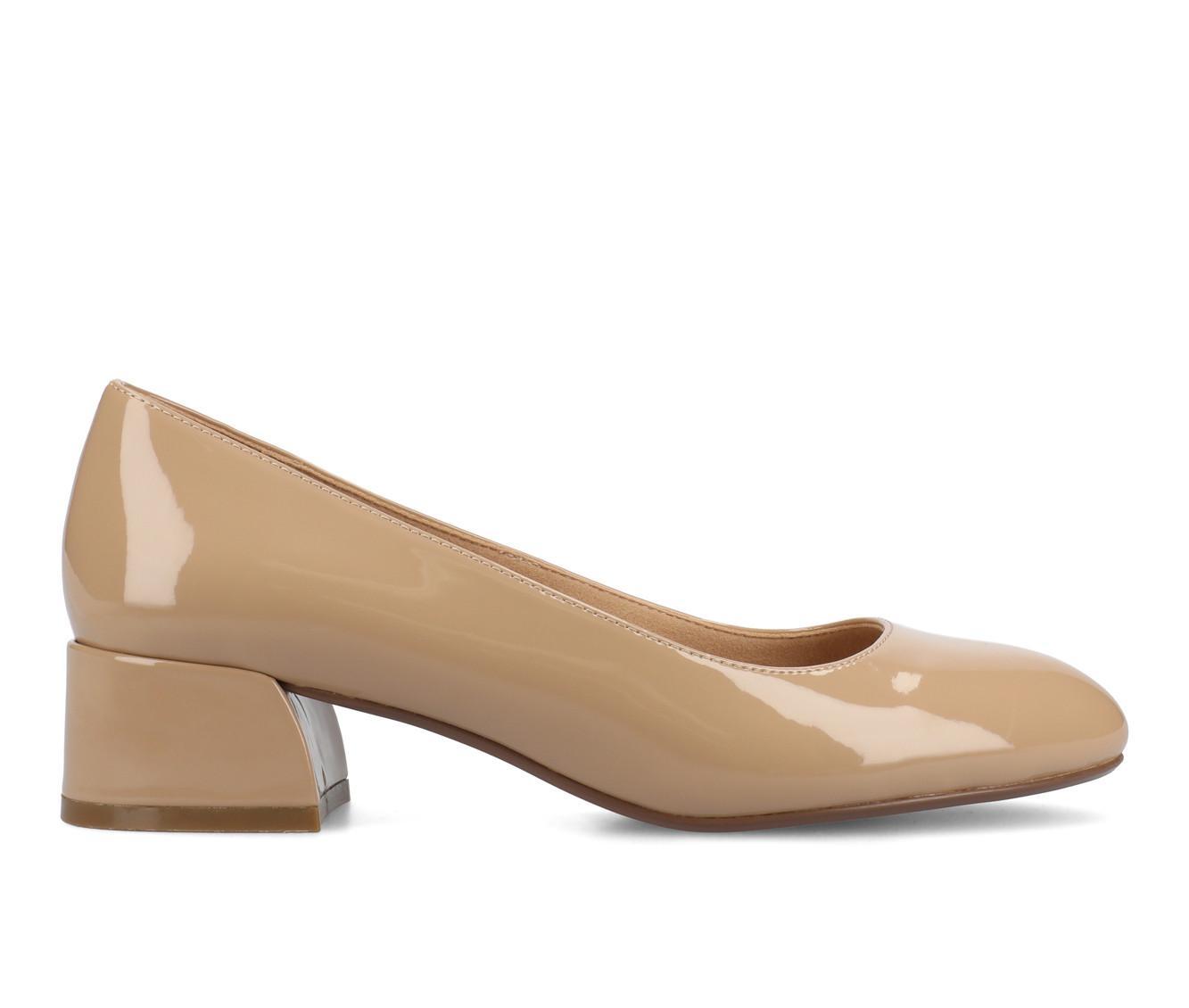 Women's Journee Collection SaarII Pumps Product Image