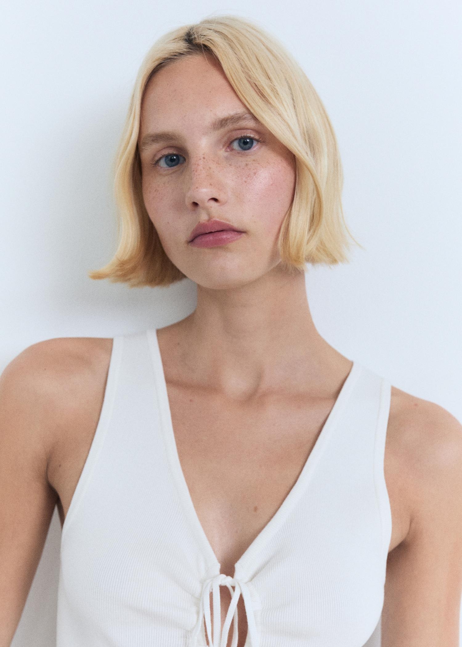 Bow knit top - Women | MANGO USA Product Image