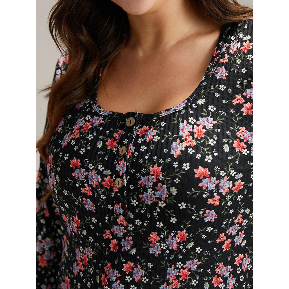 Plus Size Ditsy Floral Square Neck Button Up T-shirt Black Women Elegant Printed Ditsy Floral Square Neck Everyday T-shirts BloomChic 14-16/1X Product Image