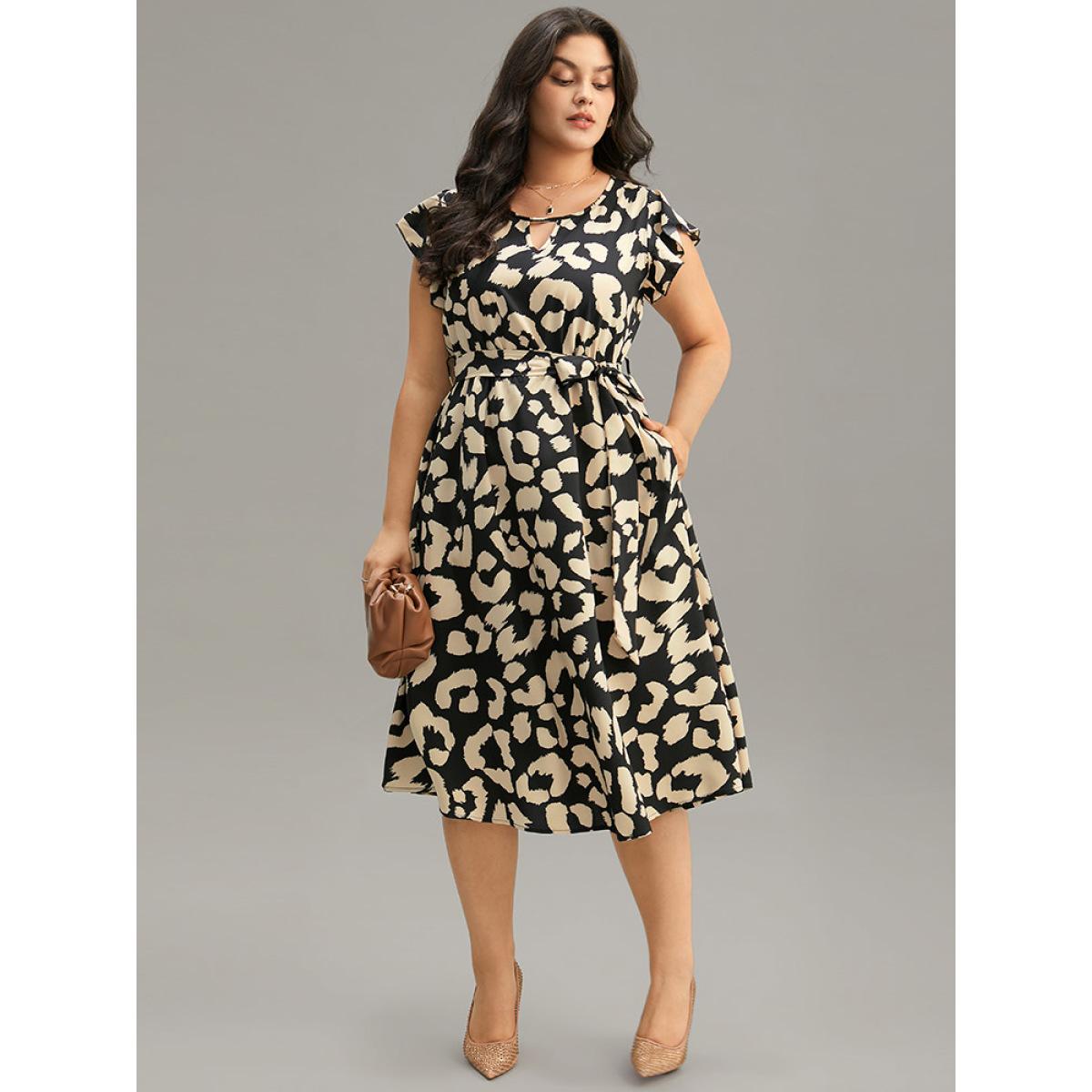 Plus Size Graphic Print Keyhole Pocket Belted Flutter Trim Dress Black Women Office Belted Round Neck Sleeveless Curvy Midi Dress BloomChic 14-16/1X Product Image