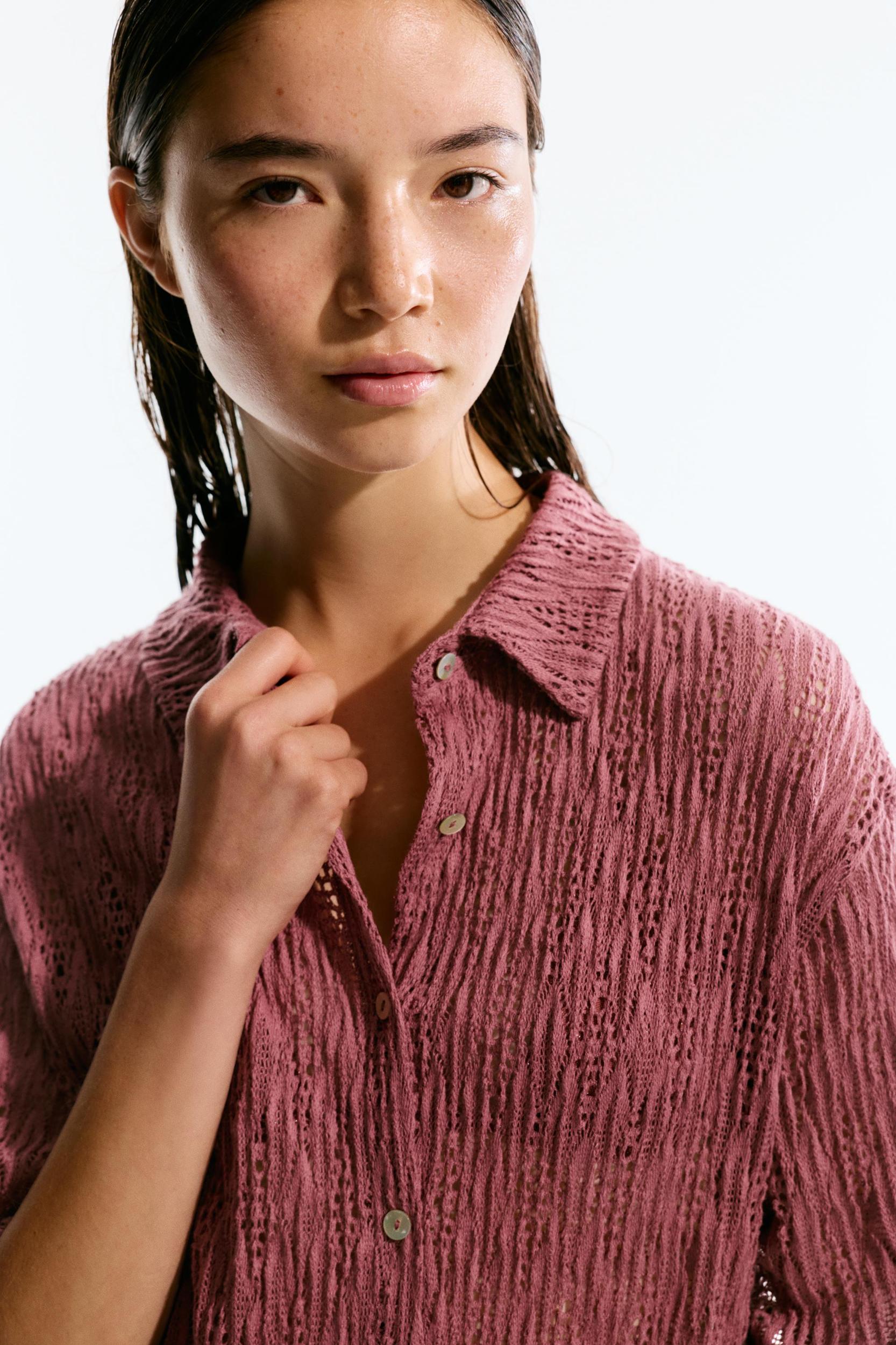 Short sleeve open-knit shirt Product Image