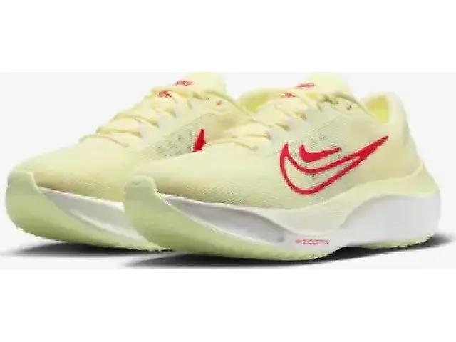 Women's | Nike Zoom Fly 5 Product Image