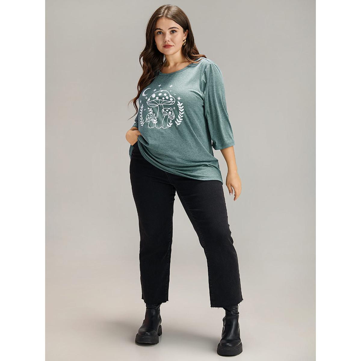 Plus Size Mushroom Print Round Neck T-shirt DarkGreen Women Casual Printed Natural Flowers Everyday T-shirts BloomChic 28/5X Product Image