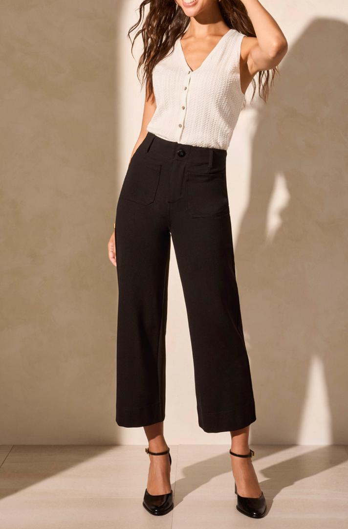 High Rise Front Fly Capri Pants w/Pockets- Black Product Image
