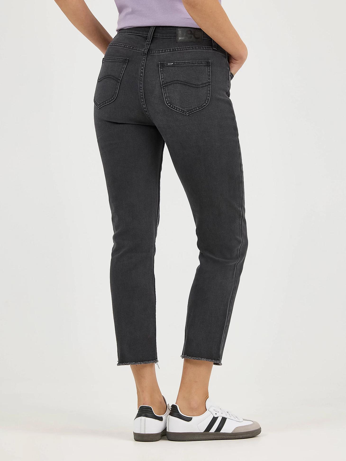 Women's Legendary Frayed Hem Capri | Women's Capris & Crops | Lee® Product Image