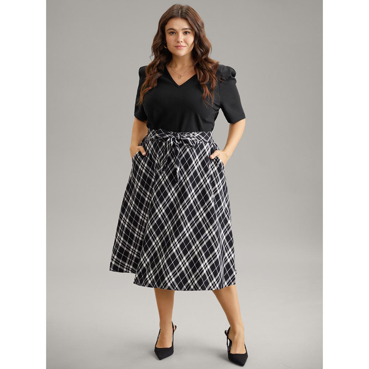 Plus Size Black Plain Puff Sleeve Scalloped Trim Blouse Women Work From Home Half Sleeve V-neck Work Blouses BloomChic 10/M Product Image