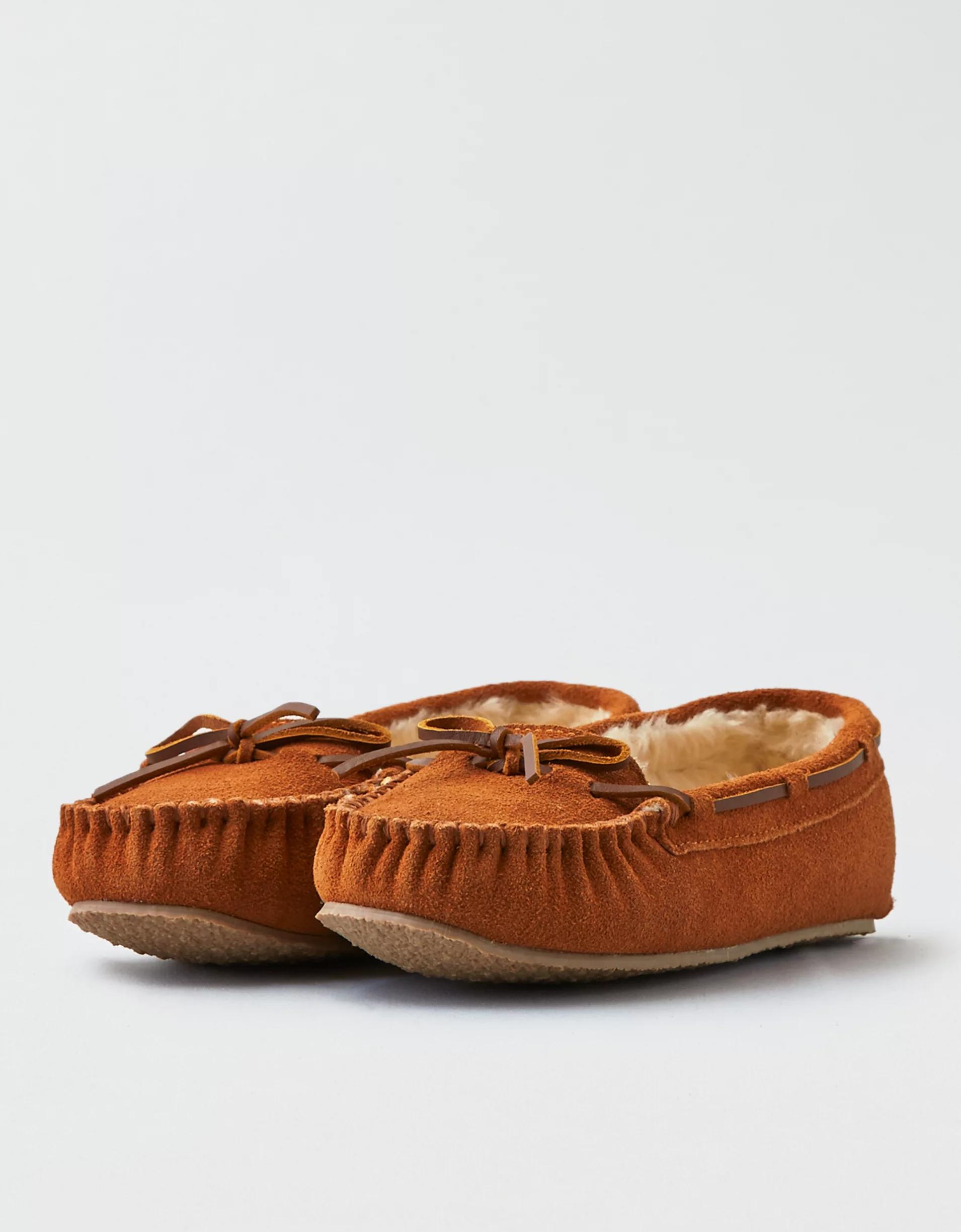 Minnetonka Women's Cally Moccasin Product Image