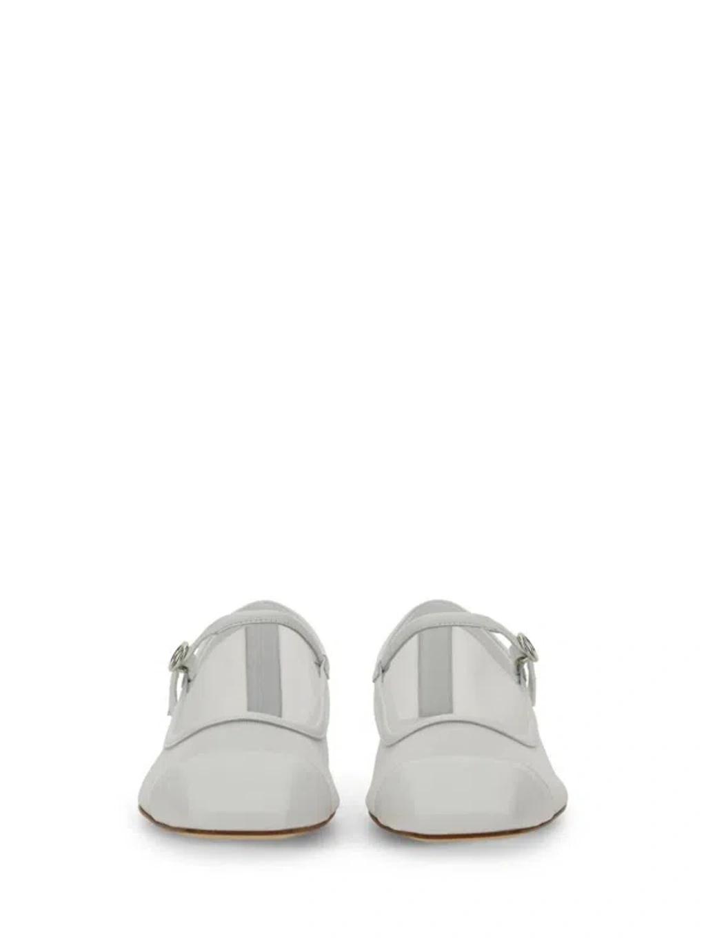 AEYDE Round Toe Ballerina Shoes With Contrast Piping In White Product Image