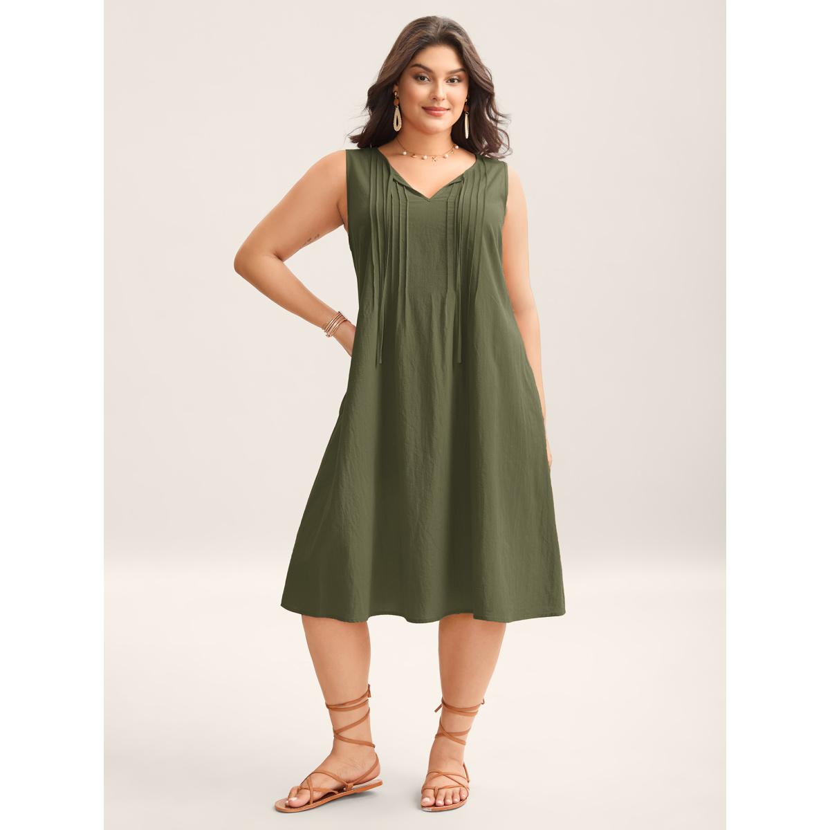 Plus Size Cotton Toothpick Pleat Plain Midi Dress Moss Women Resort Notched collar Sleeveless Curvy BloomChic 18-20/2X Product Image