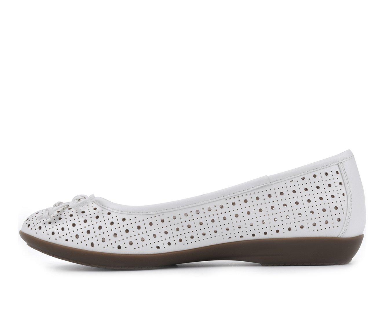 Women's Cliffs by White Mountain Cheryl Flats Product Image