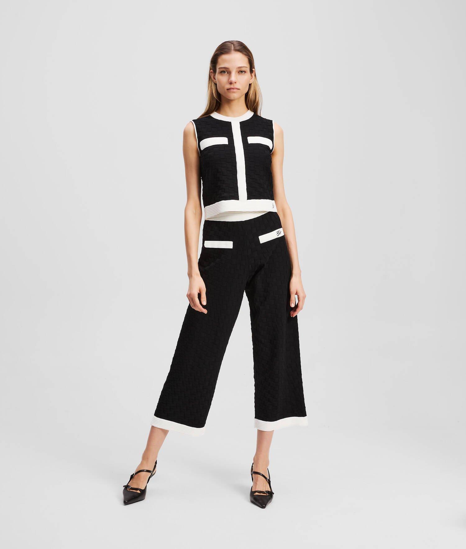 CONTRAST PIPING KNITTED PANTS Product Image