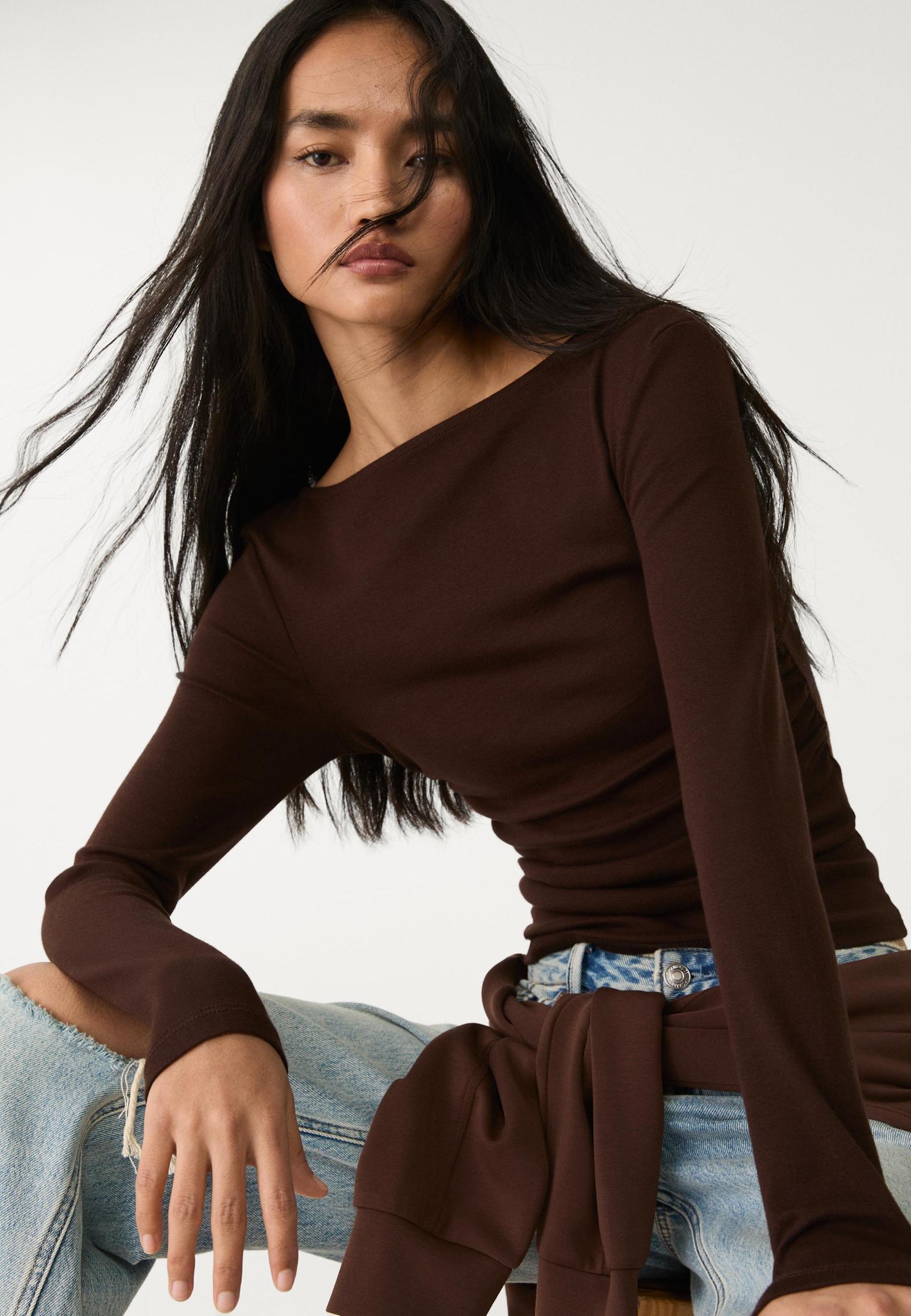 Long sleeve T-shirt with gathering Product Image