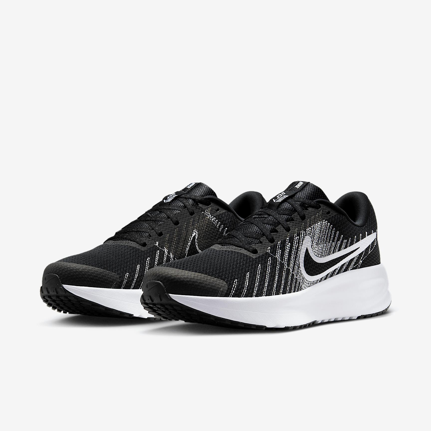 Nike Men's Run Defy Road Running Shoes Product Image