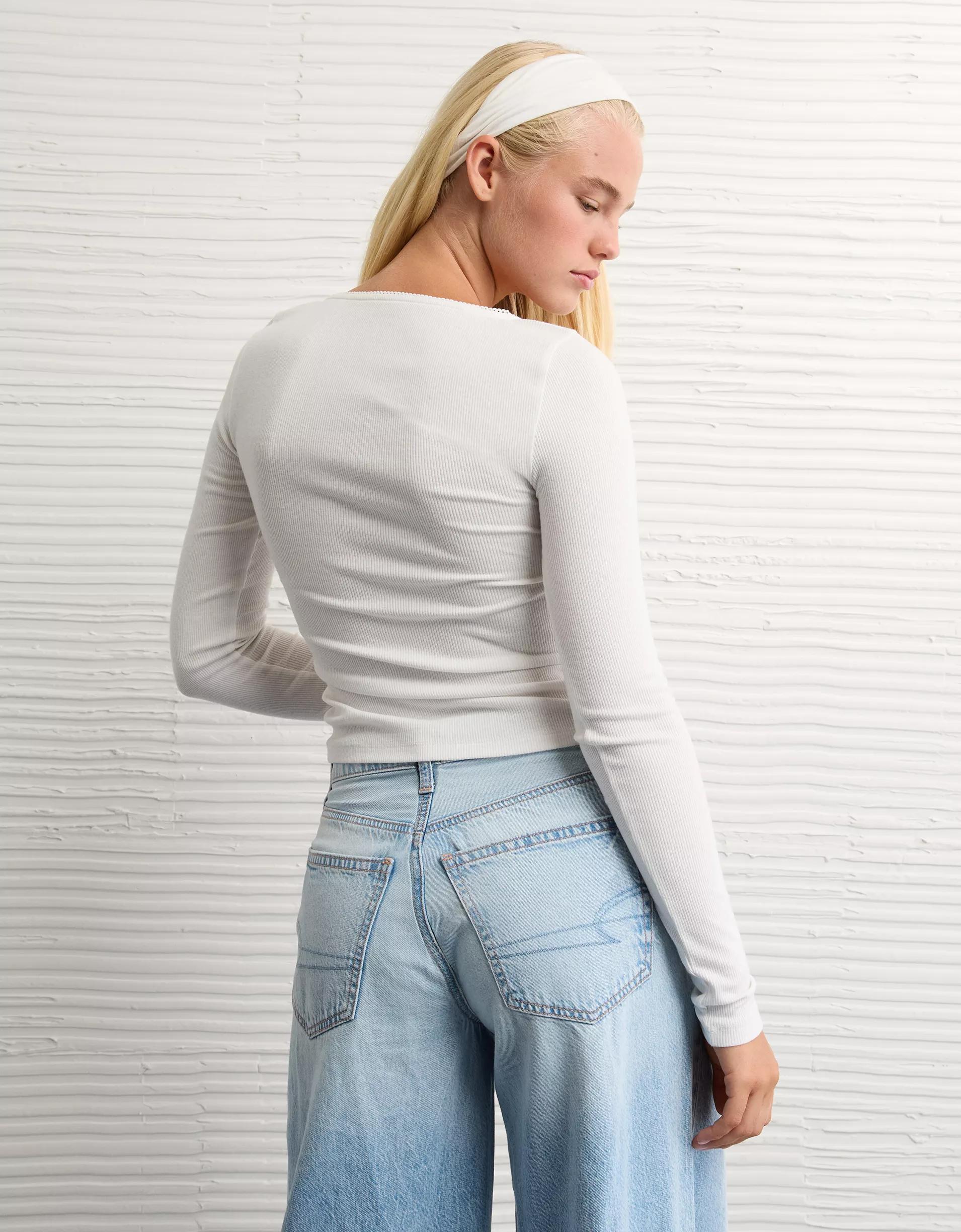 AE Long Sleeve Bow T-Shirt Product Image